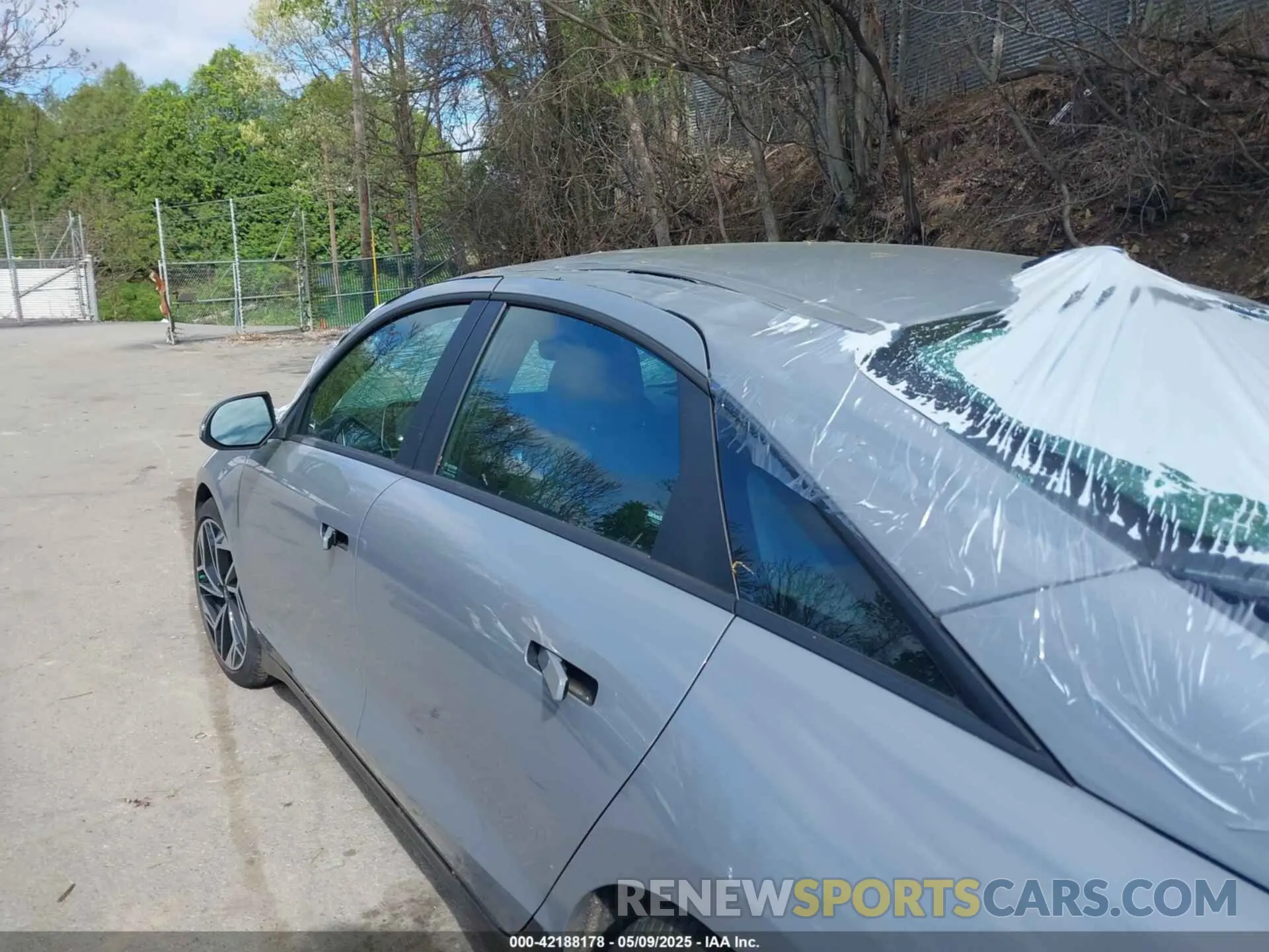 23 Photograph of a damaged car KMHM34AC0RA076572 HYUNDAI IONIQ 6 2024