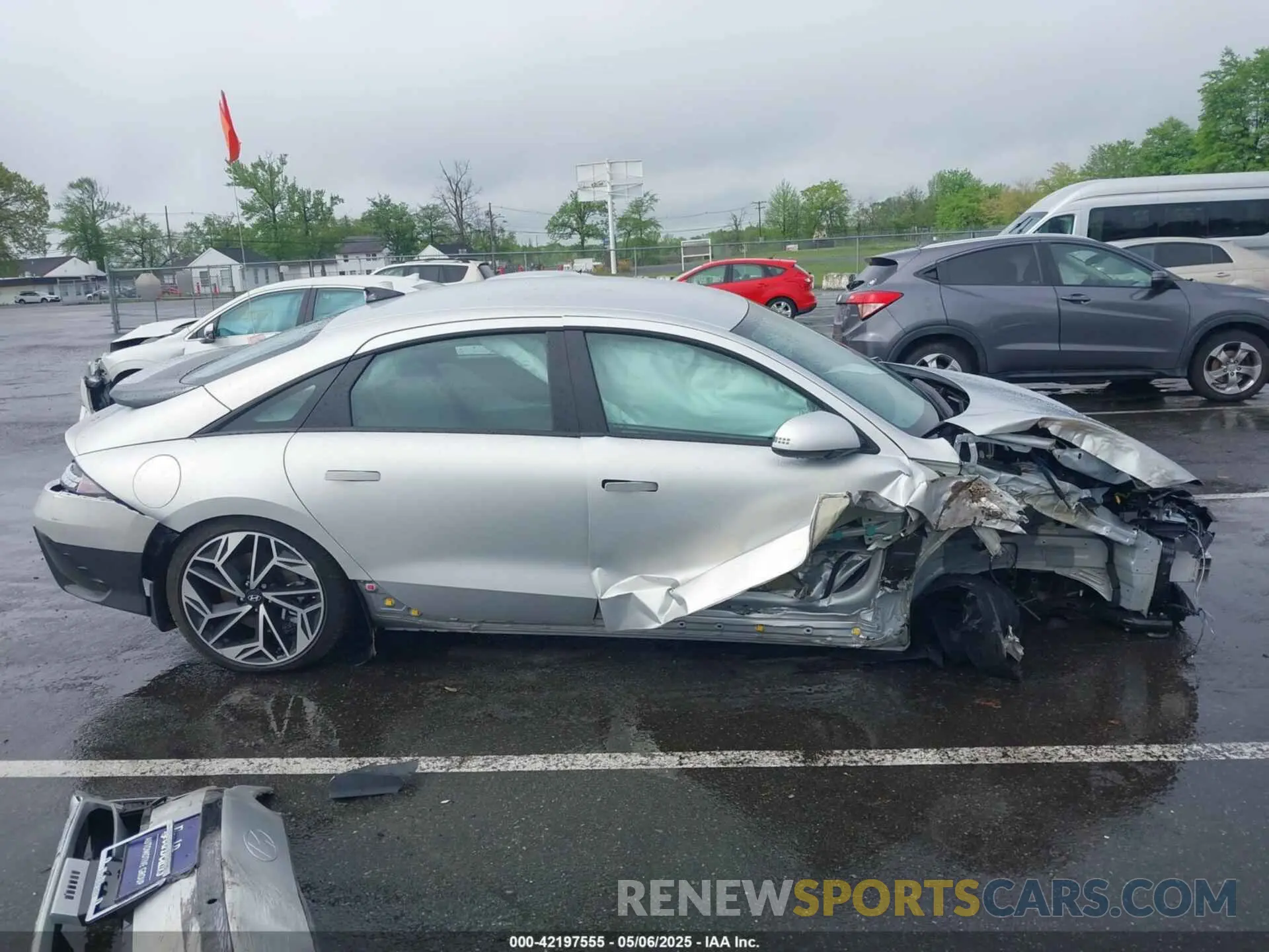 14 Photograph of a damaged car KMHM34AC2RA076539 HYUNDAI IONIQ 6 2024