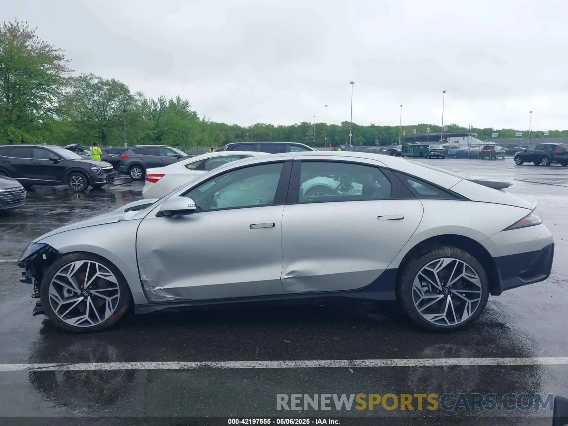 15 Photograph of a damaged car KMHM34AC2RA076539 HYUNDAI IONIQ 6 2024