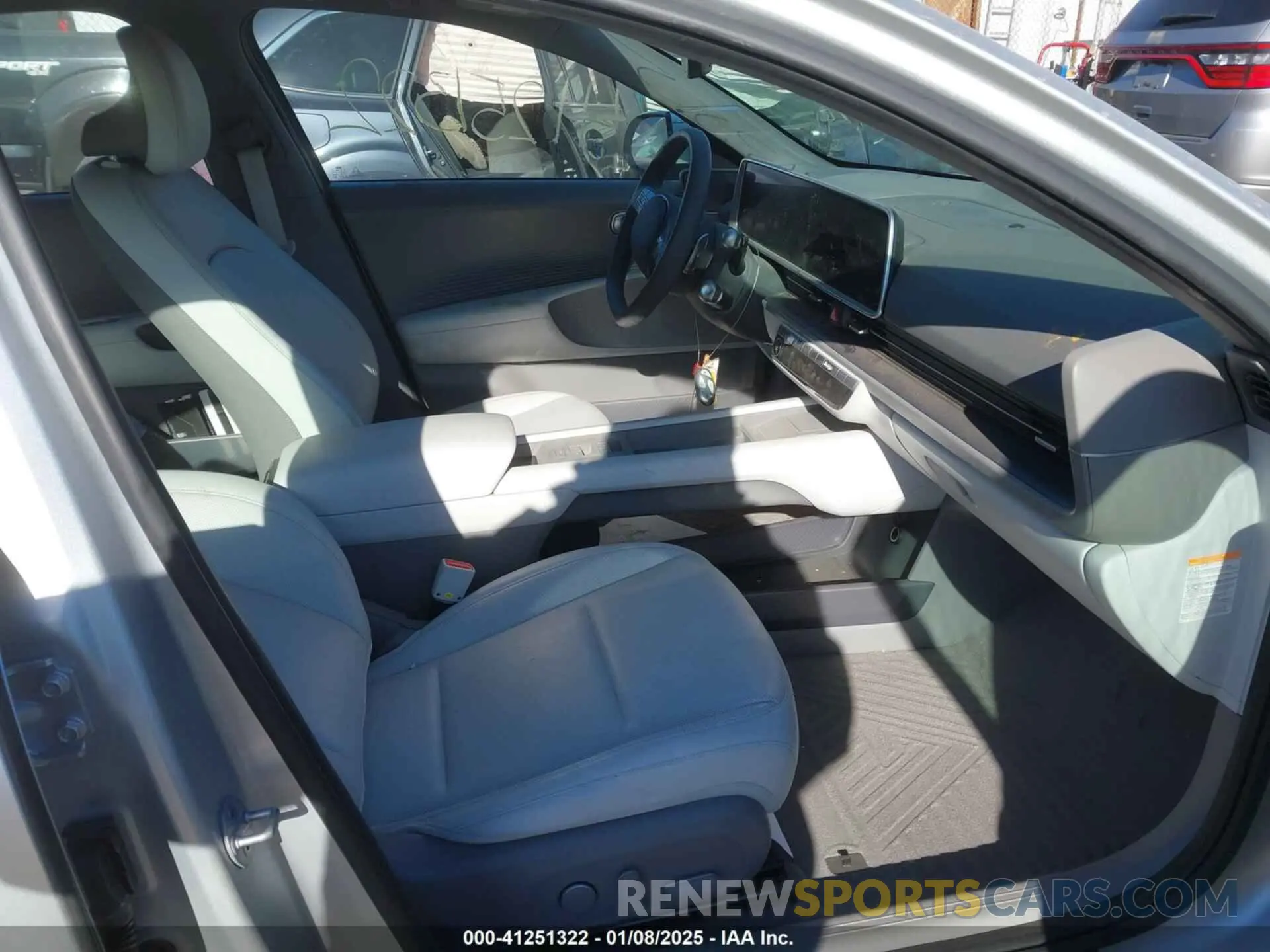 5 Photograph of a damaged car KMHM54AC2RA054647 HYUNDAI IONIQ 6 2024