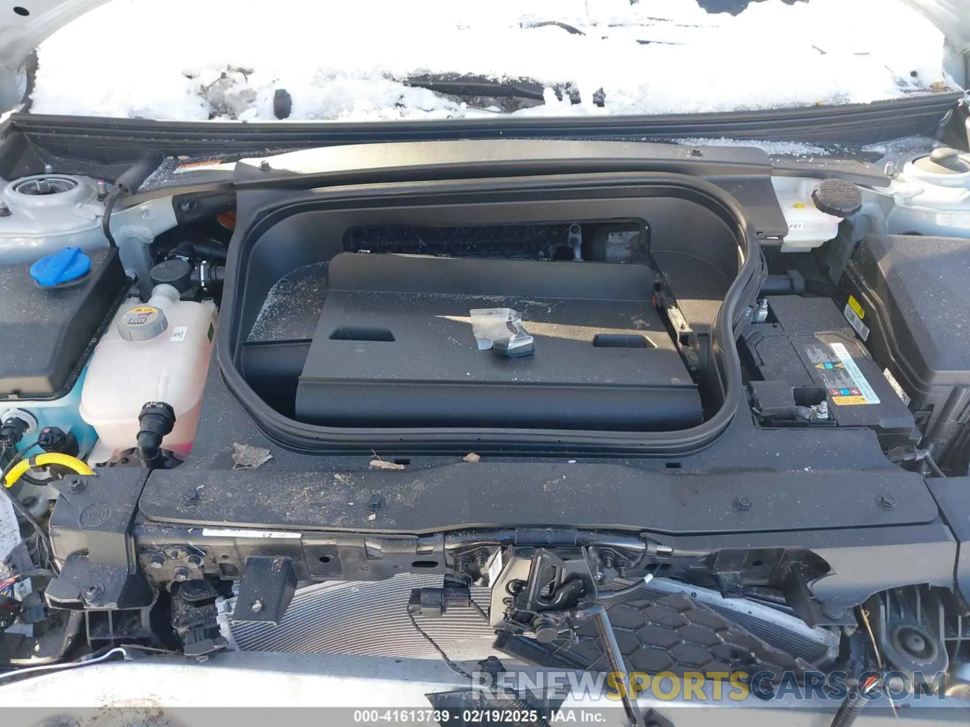 10 Photograph of a damaged car KMHM24AC5SA088984 HYUNDAI IONIQ 6 2025