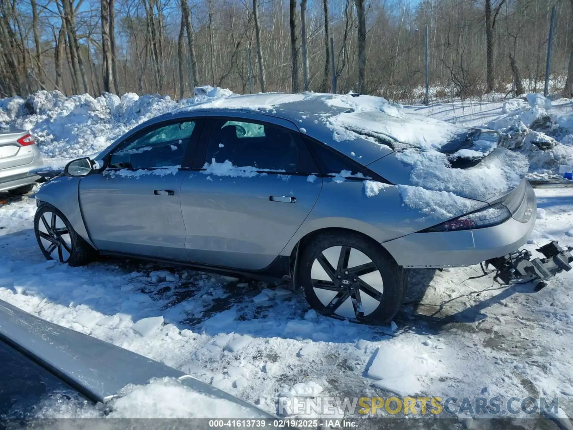 14 Photograph of a damaged car KMHM24AC5SA088984 HYUNDAI IONIQ 6 2025