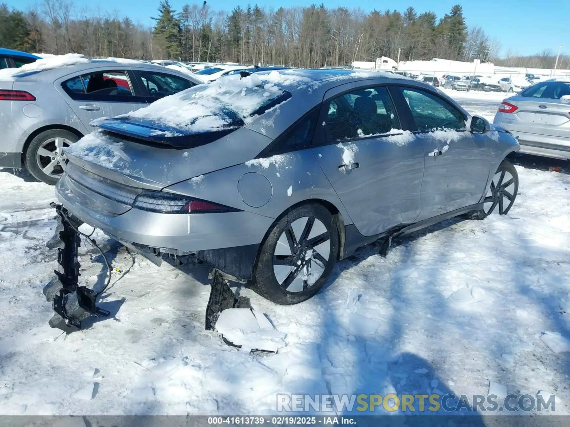 4 Photograph of a damaged car KMHM24AC5SA088984 HYUNDAI IONIQ 6 2025