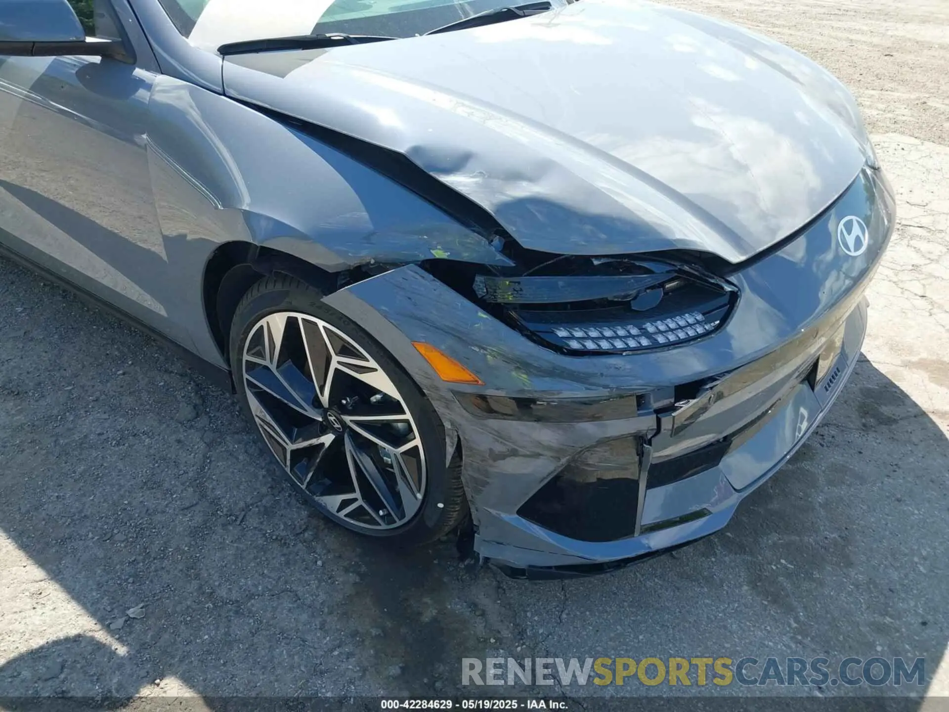 6 Photograph of a damaged car KMHM34AC6SA099070 HYUNDAI IONIQ 6 2025