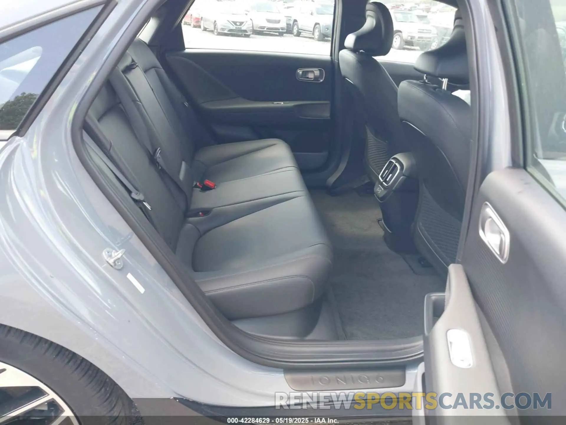 8 Photograph of a damaged car KMHM34AC6SA099070 HYUNDAI IONIQ 6 2025