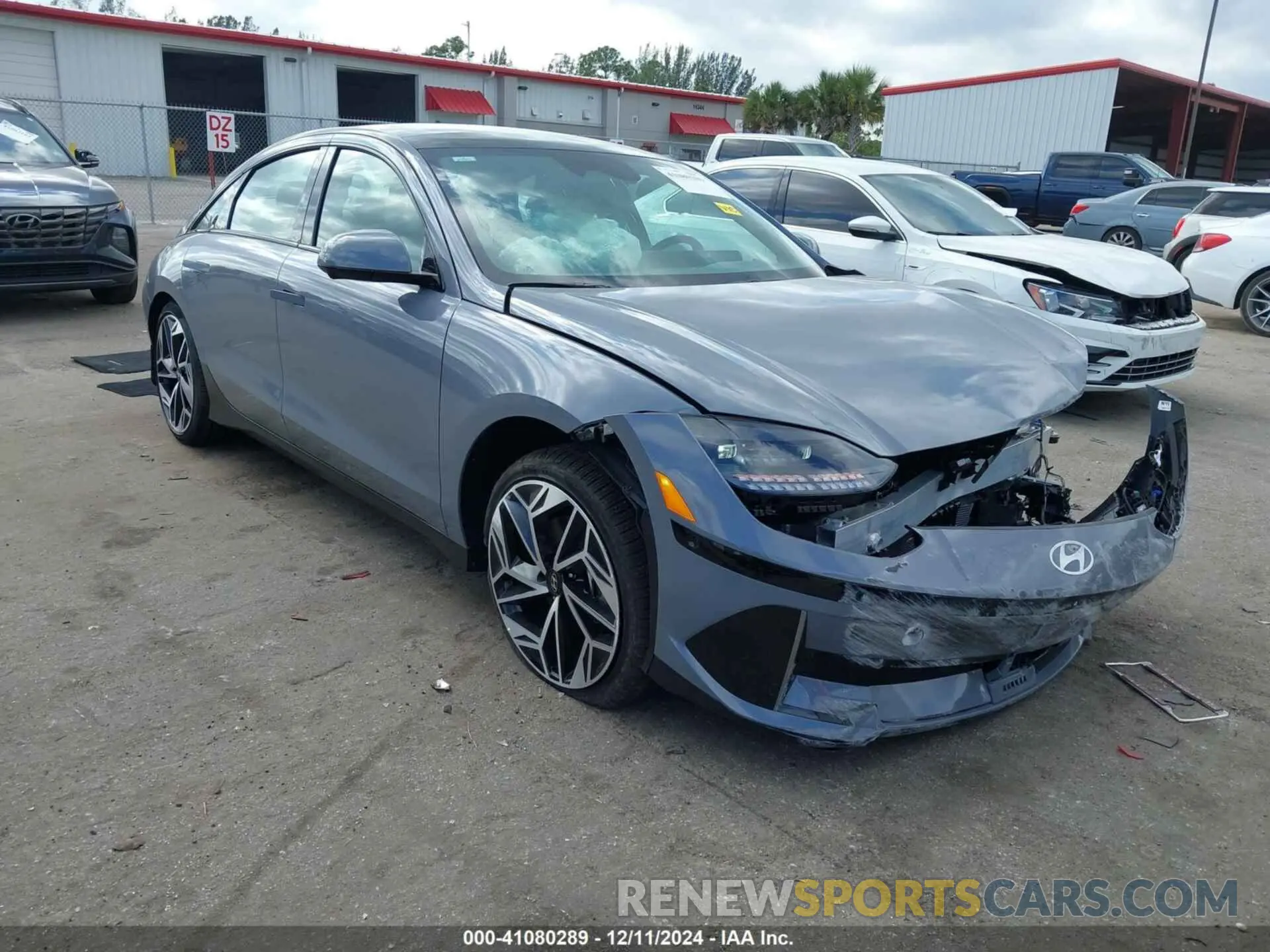 1 Photograph of a damaged car KMHM54AA4SA082941 HYUNDAI IONIQ 6 2025