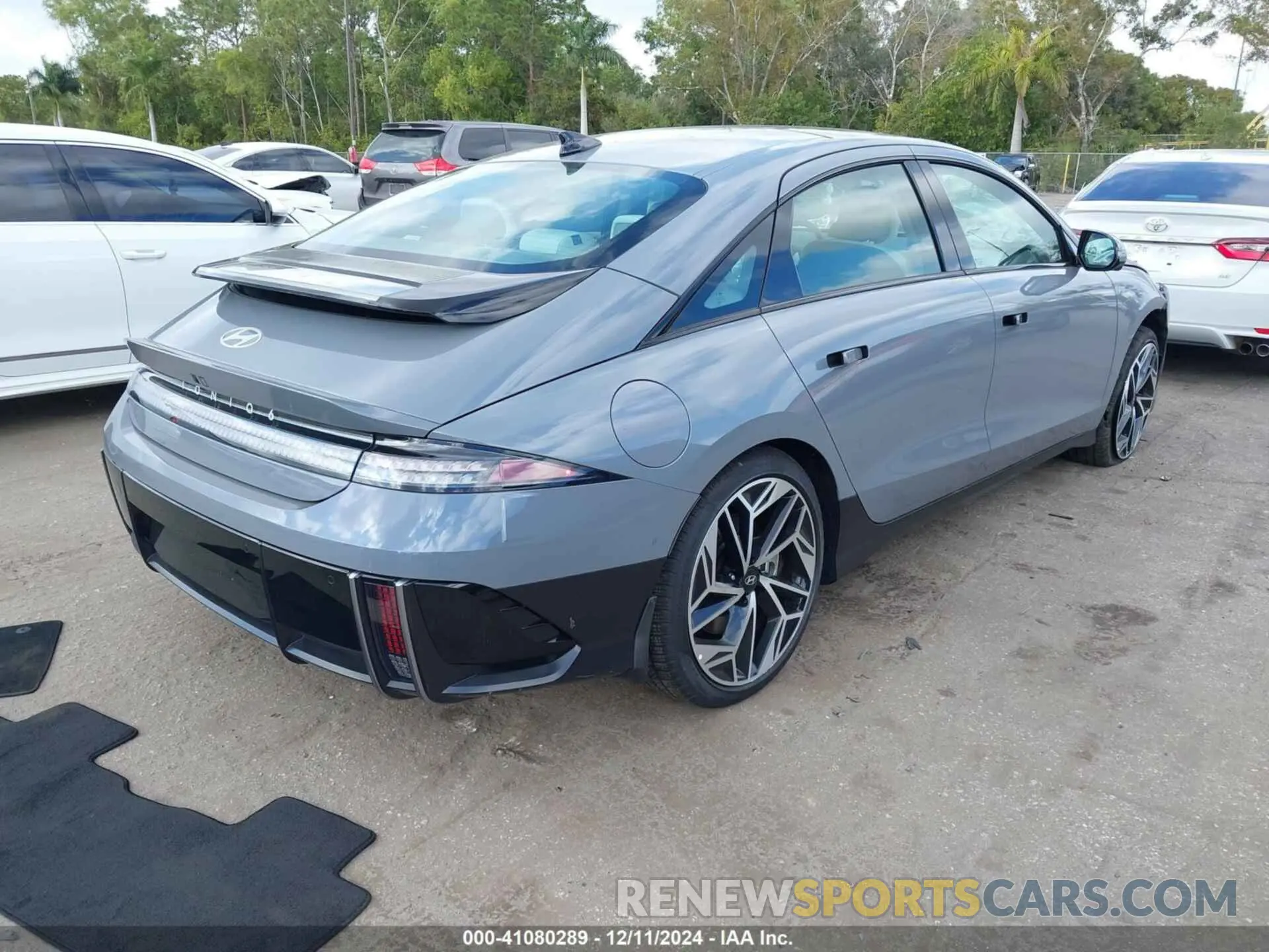 4 Photograph of a damaged car KMHM54AA4SA082941 HYUNDAI IONIQ 6 2025