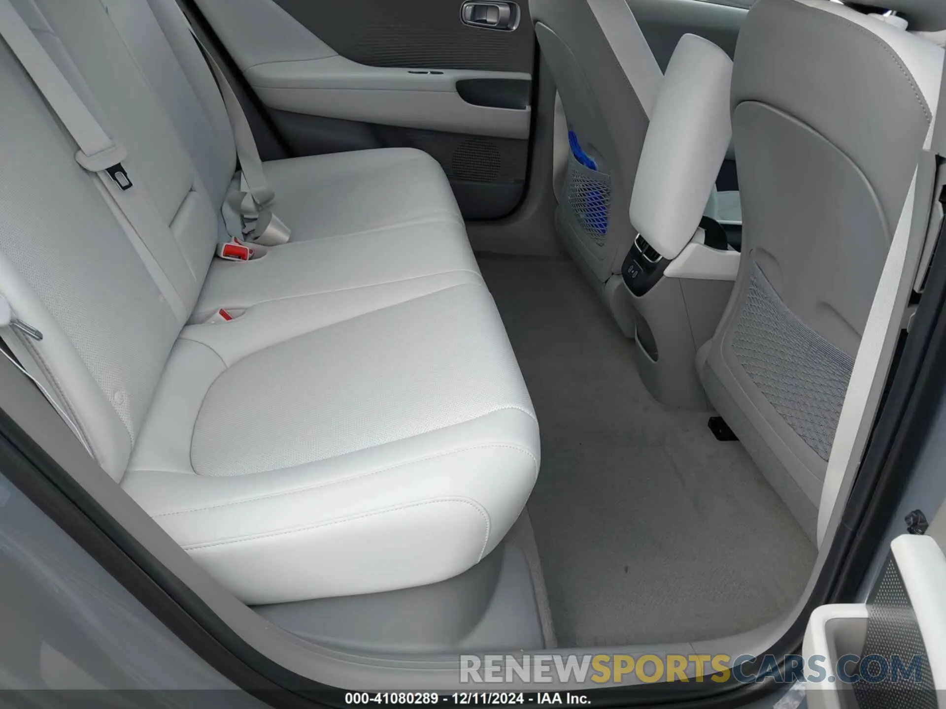8 Photograph of a damaged car KMHM54AA4SA082941 HYUNDAI IONIQ 6 2025