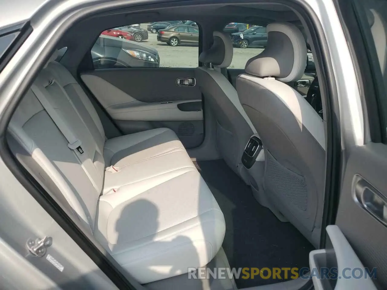 10 Photograph of a damaged car KMHM54AC3RA081372 HYUNDAI IONIQ 6 LI 2024