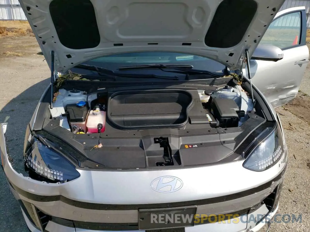 11 Photograph of a damaged car KMHM54AC6SA096602 HYUNDAI IONIQ 6 LI 2025