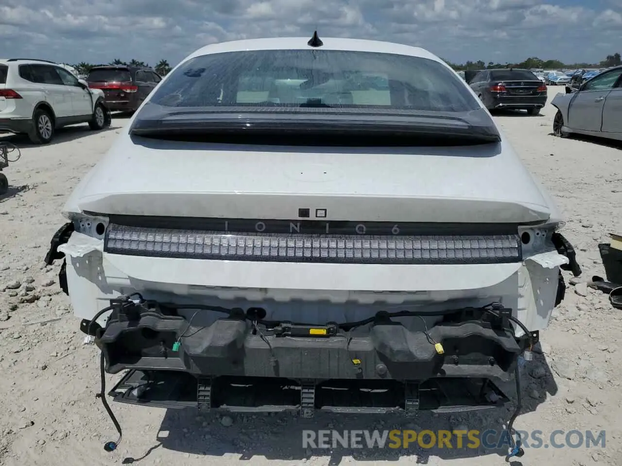 6 Photograph of a damaged car KMHM34AAXSA090984 HYUNDAI IONIQ 6 SE 2025