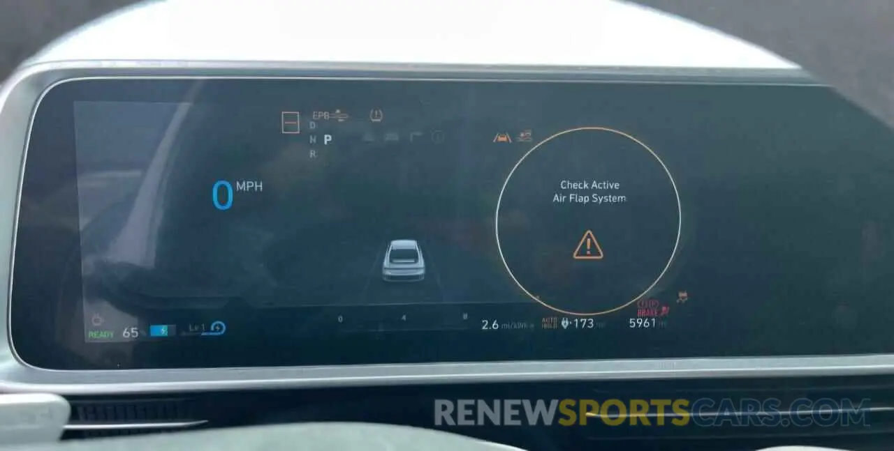 9 Photograph of a damaged car KMHM34AAXSA090984 HYUNDAI IONIQ 6 SE 2025