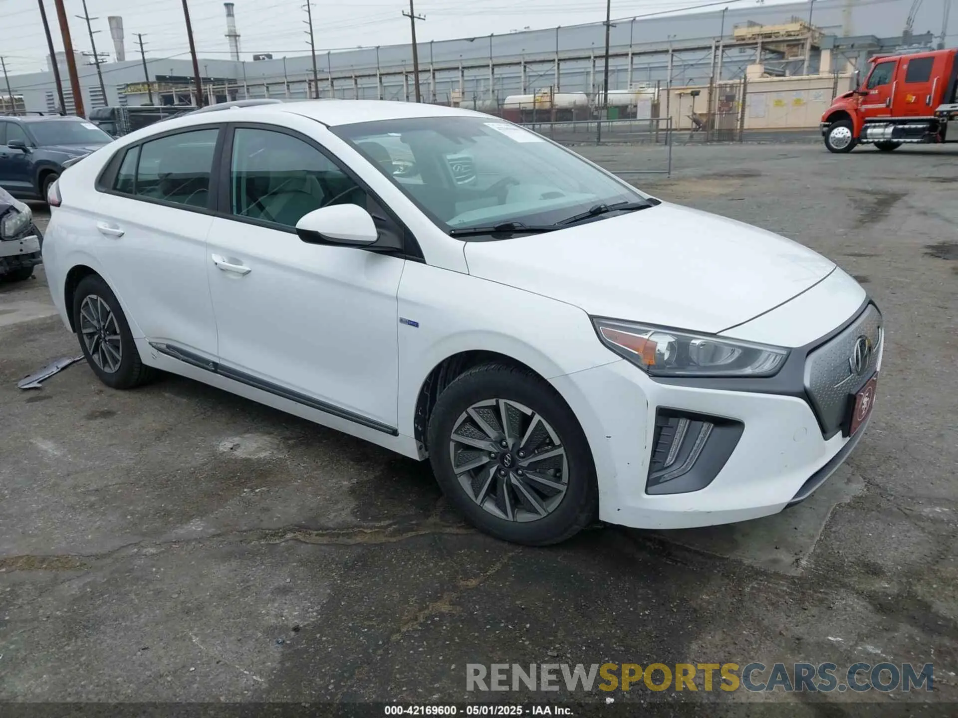 1 Photograph of a damaged car KMHC75LJ2LU071350 HYUNDAI IONIQ ELECTRIC 2020