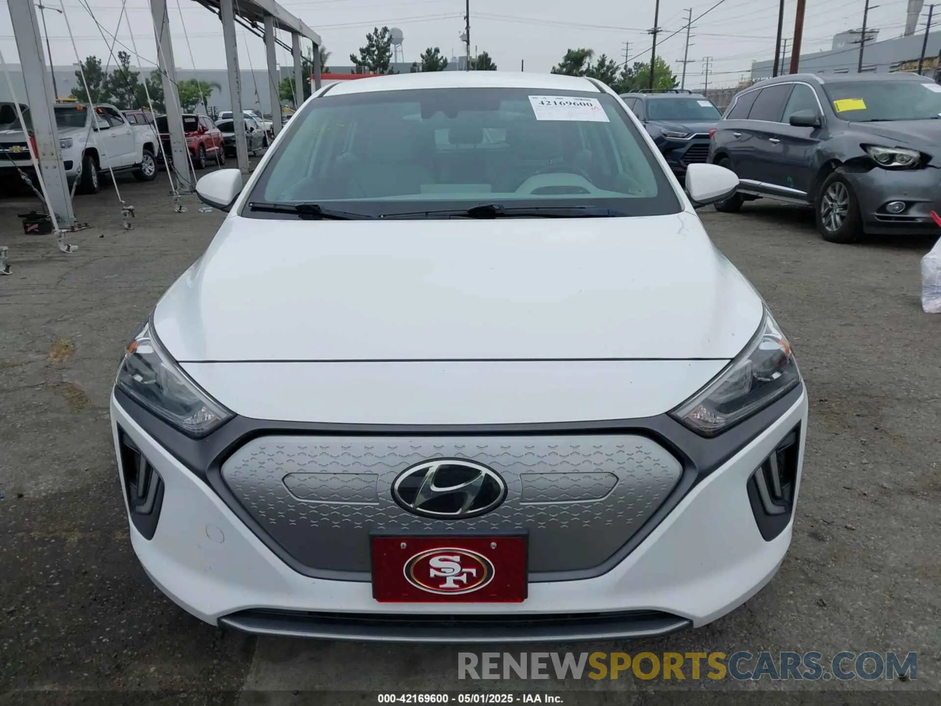 12 Photograph of a damaged car KMHC75LJ2LU071350 HYUNDAI IONIQ ELECTRIC 2020