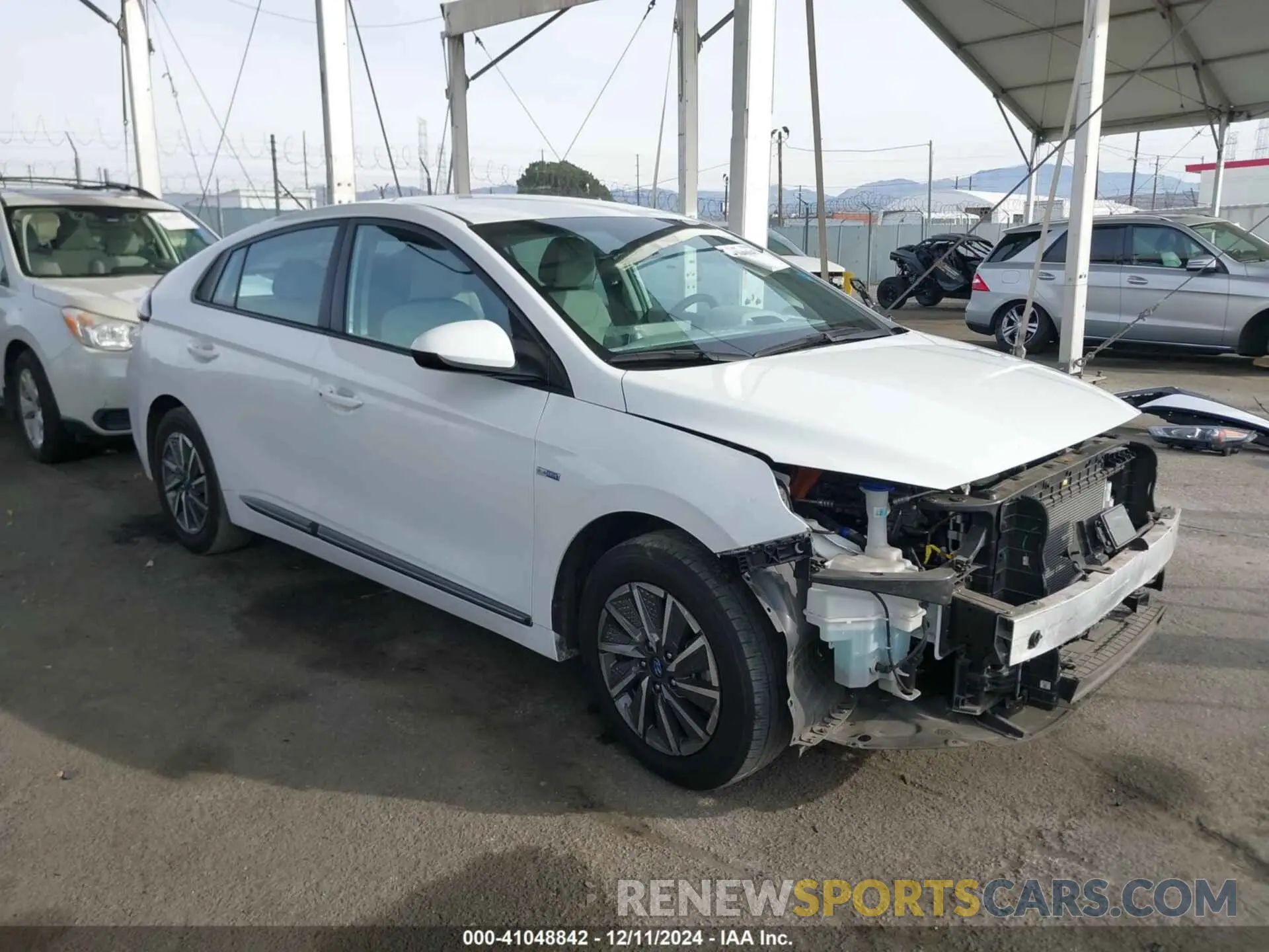 1 Photograph of a damaged car KMHC75LJXLU068566 HYUNDAI IONIQ ELECTRIC 2020