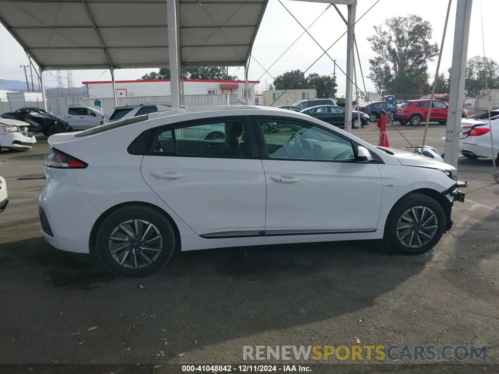 14 Photograph of a damaged car KMHC75LJXLU068566 HYUNDAI IONIQ ELECTRIC 2020