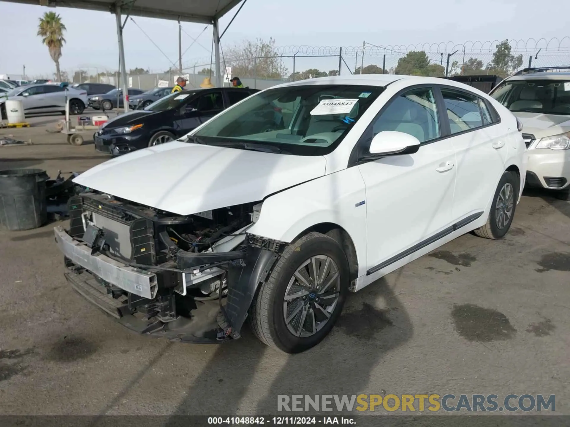 2 Photograph of a damaged car KMHC75LJXLU068566 HYUNDAI IONIQ ELECTRIC 2020