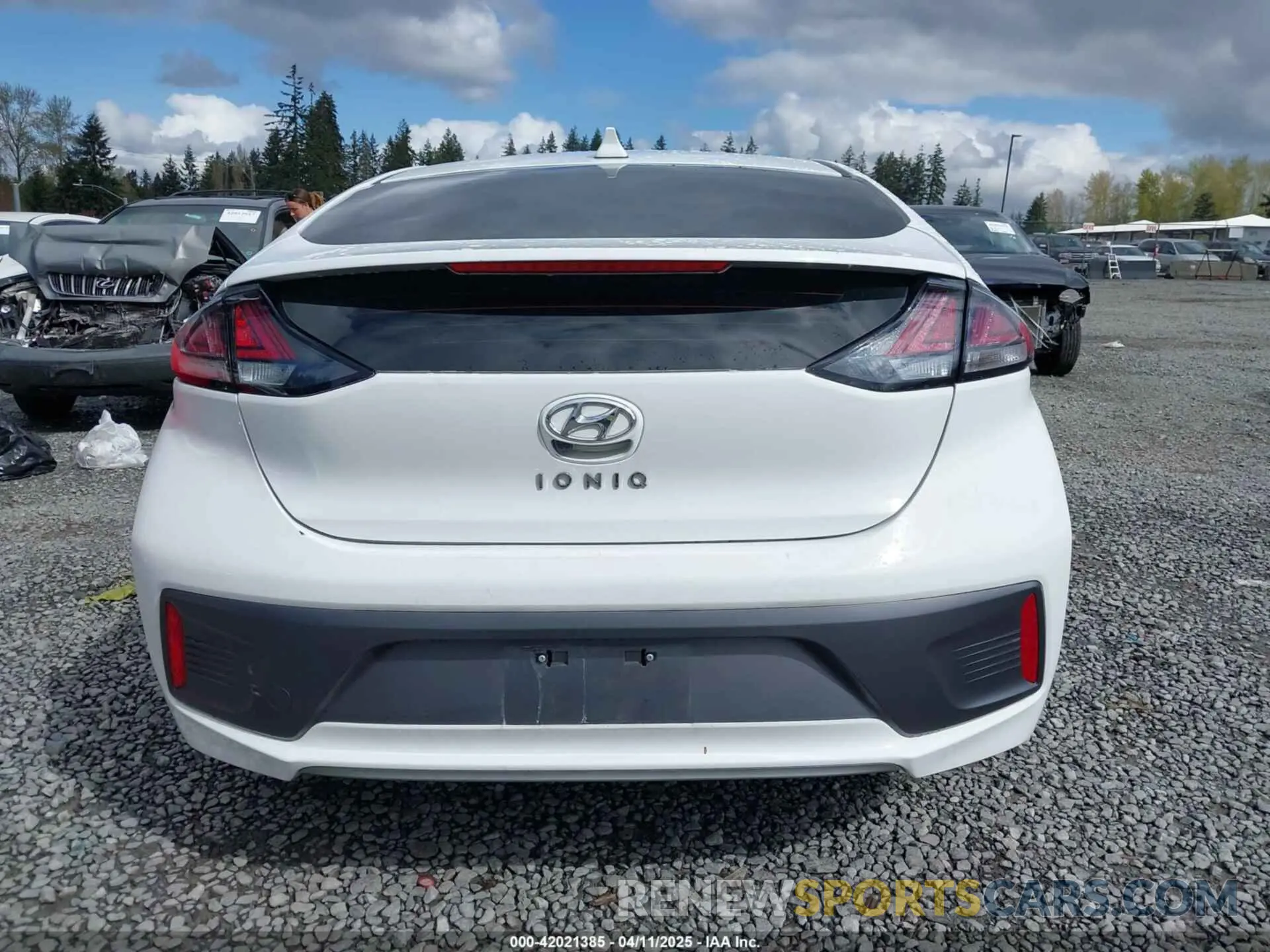 16 Photograph of a damaged car KMHC85LJ0LU065768 HYUNDAI IONIQ ELECTRIC 2020