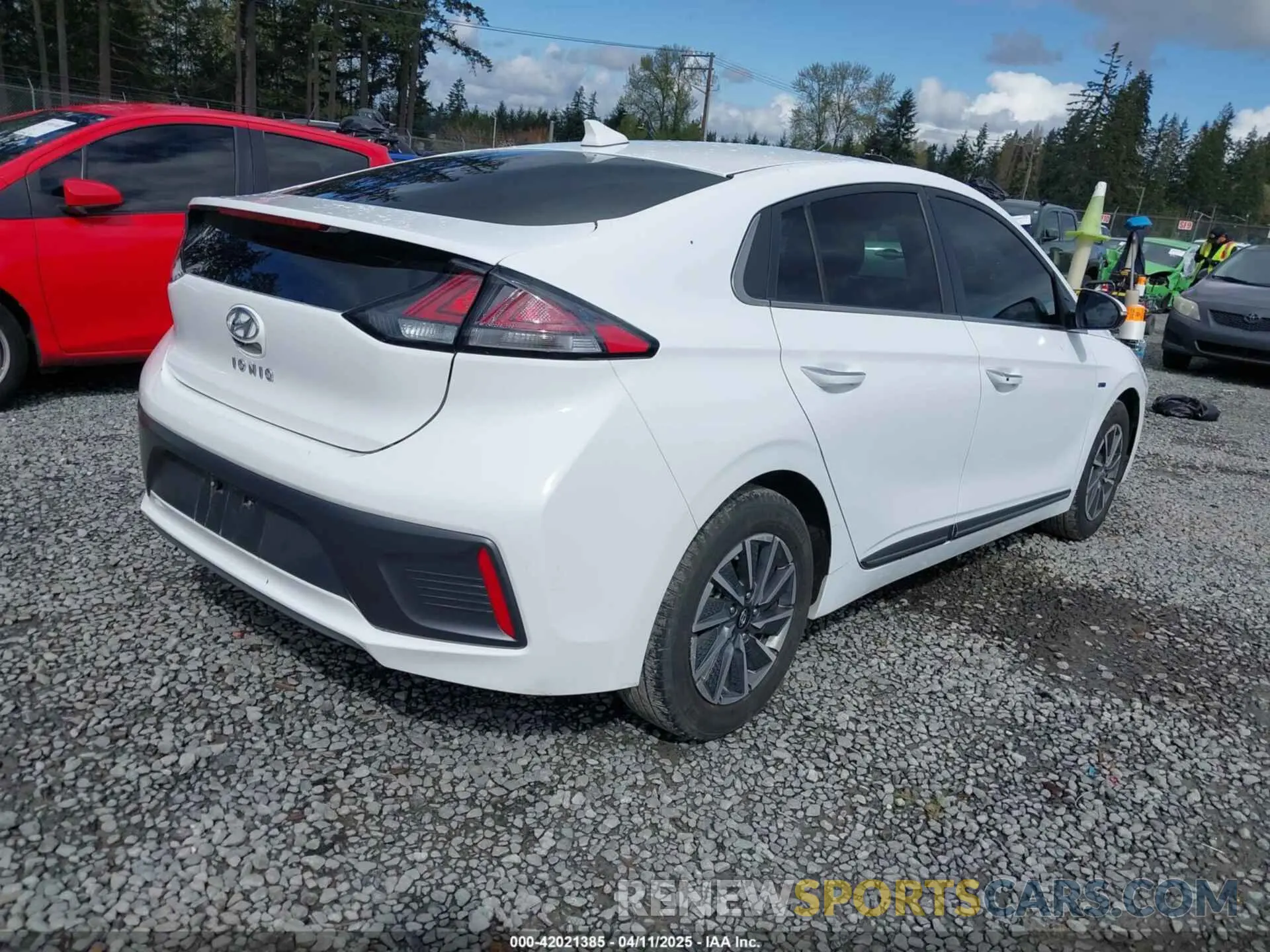 4 Photograph of a damaged car KMHC85LJ0LU065768 HYUNDAI IONIQ ELECTRIC 2020