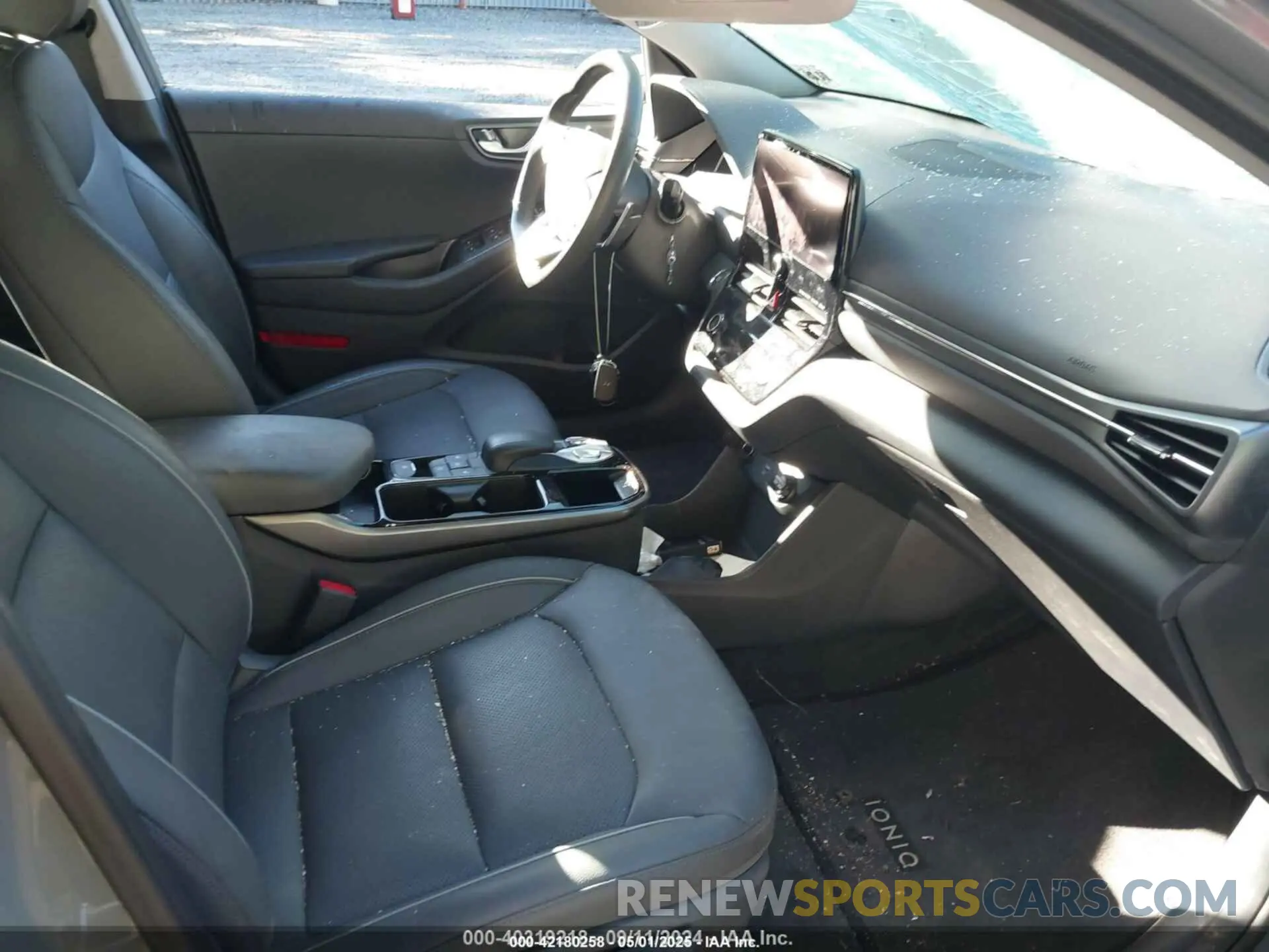 5 Photograph of a damaged car KMHC85LJ7LU074466 HYUNDAI IONIQ ELECTRIC 2020