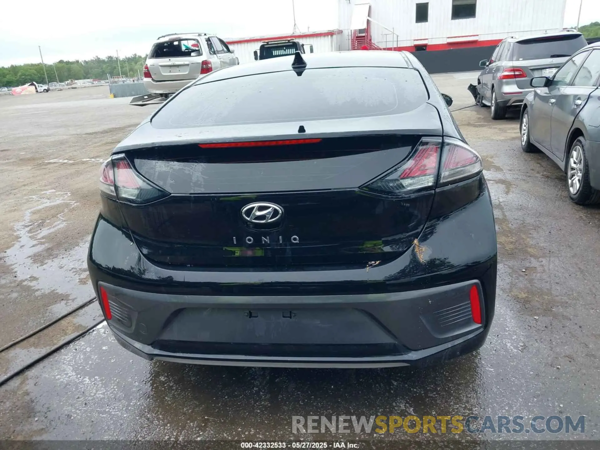 17 Photograph of a damaged car KMHC85LJXLU061873 HYUNDAI IONIQ ELECTRIC 2020