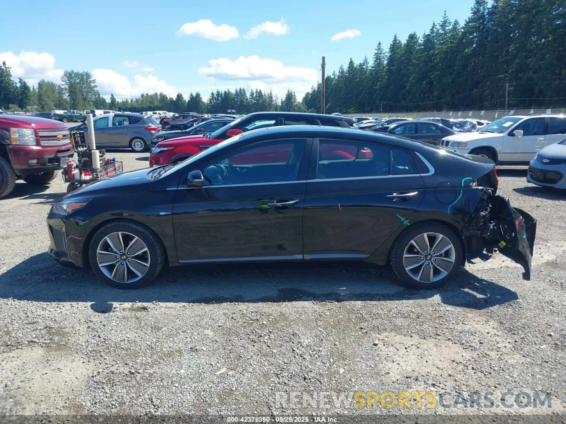 14 Photograph of a damaged car KMHC05LC2KU109955 HYUNDAI IONIQ HYBRID 2019