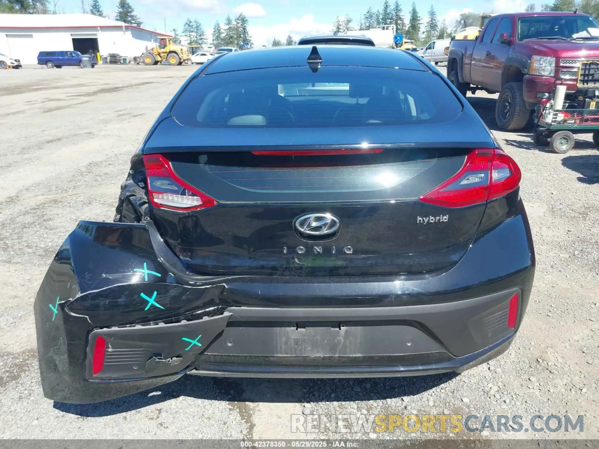 16 Photograph of a damaged car KMHC05LC2KU109955 HYUNDAI IONIQ HYBRID 2019