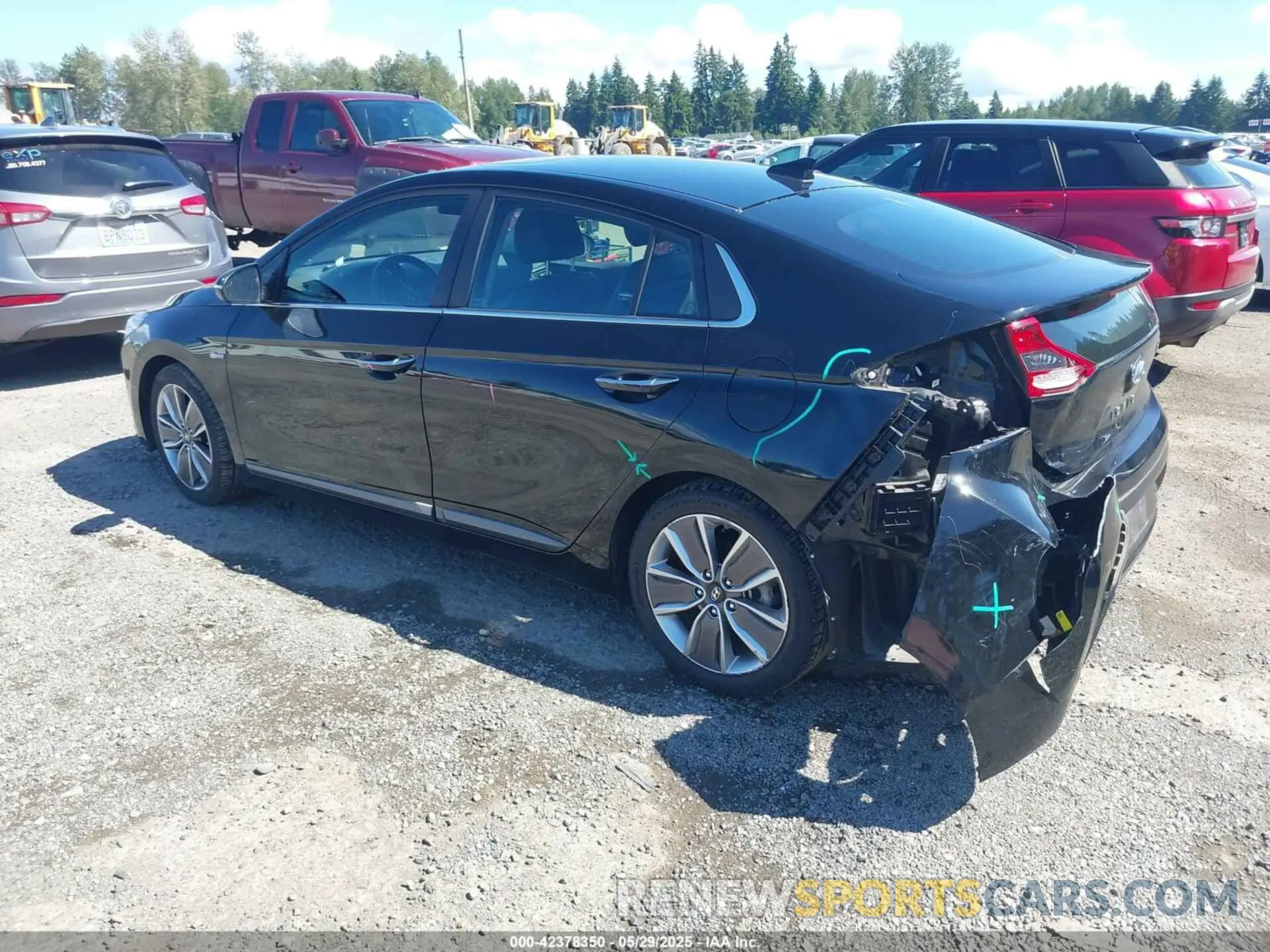 3 Photograph of a damaged car KMHC05LC2KU109955 HYUNDAI IONIQ HYBRID 2019