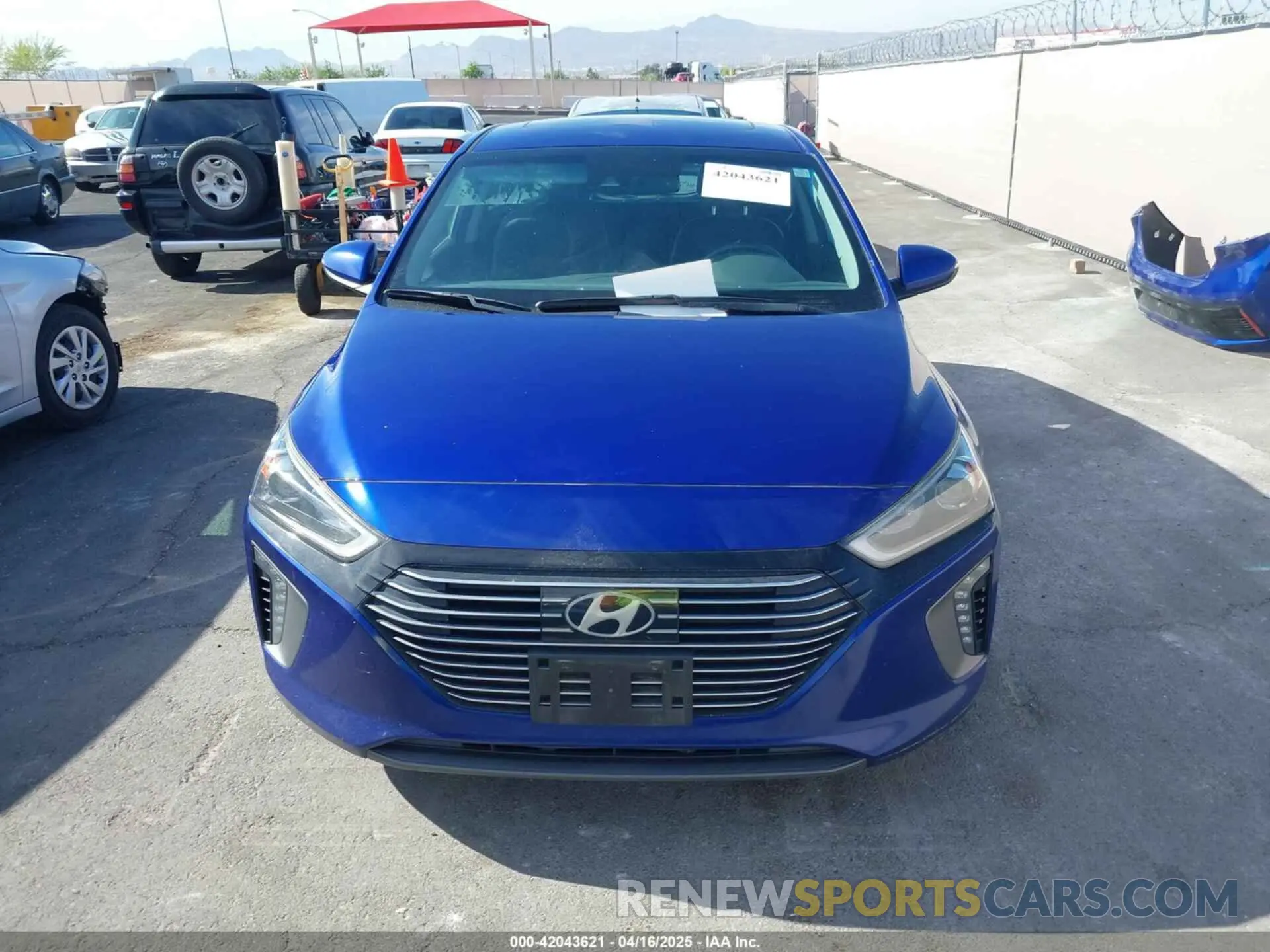 13 Photograph of a damaged car KMHC05LC7KU137282 HYUNDAI IONIQ HYBRID 2019