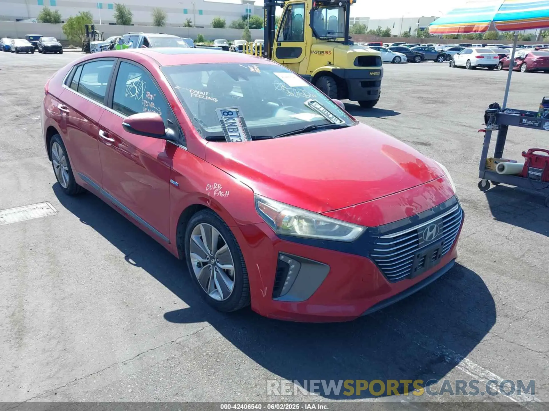1 Photograph of a damaged car KMHC05LC8KU124248 HYUNDAI IONIQ HYBRID 2019