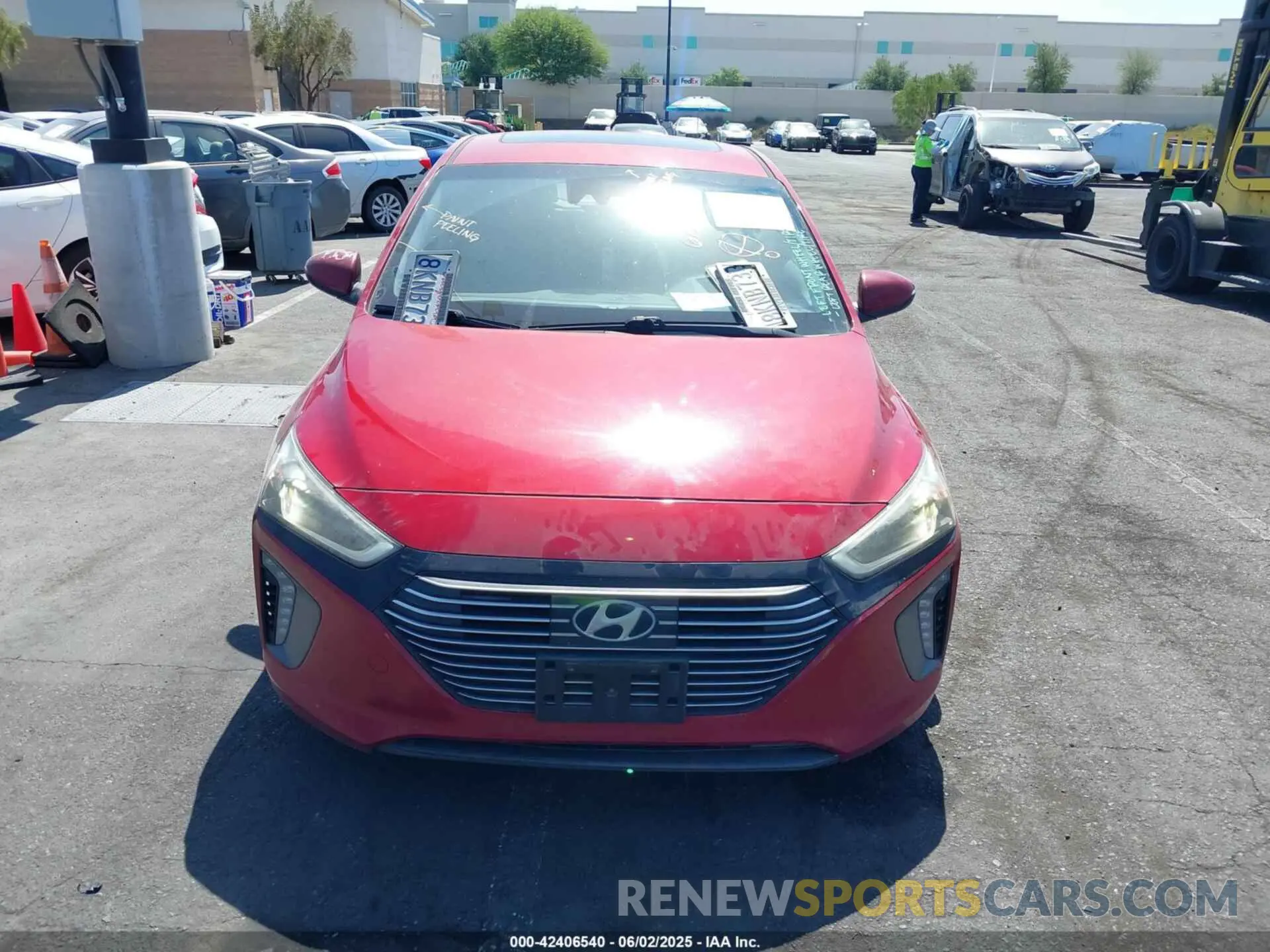 13 Photograph of a damaged car KMHC05LC8KU124248 HYUNDAI IONIQ HYBRID 2019
