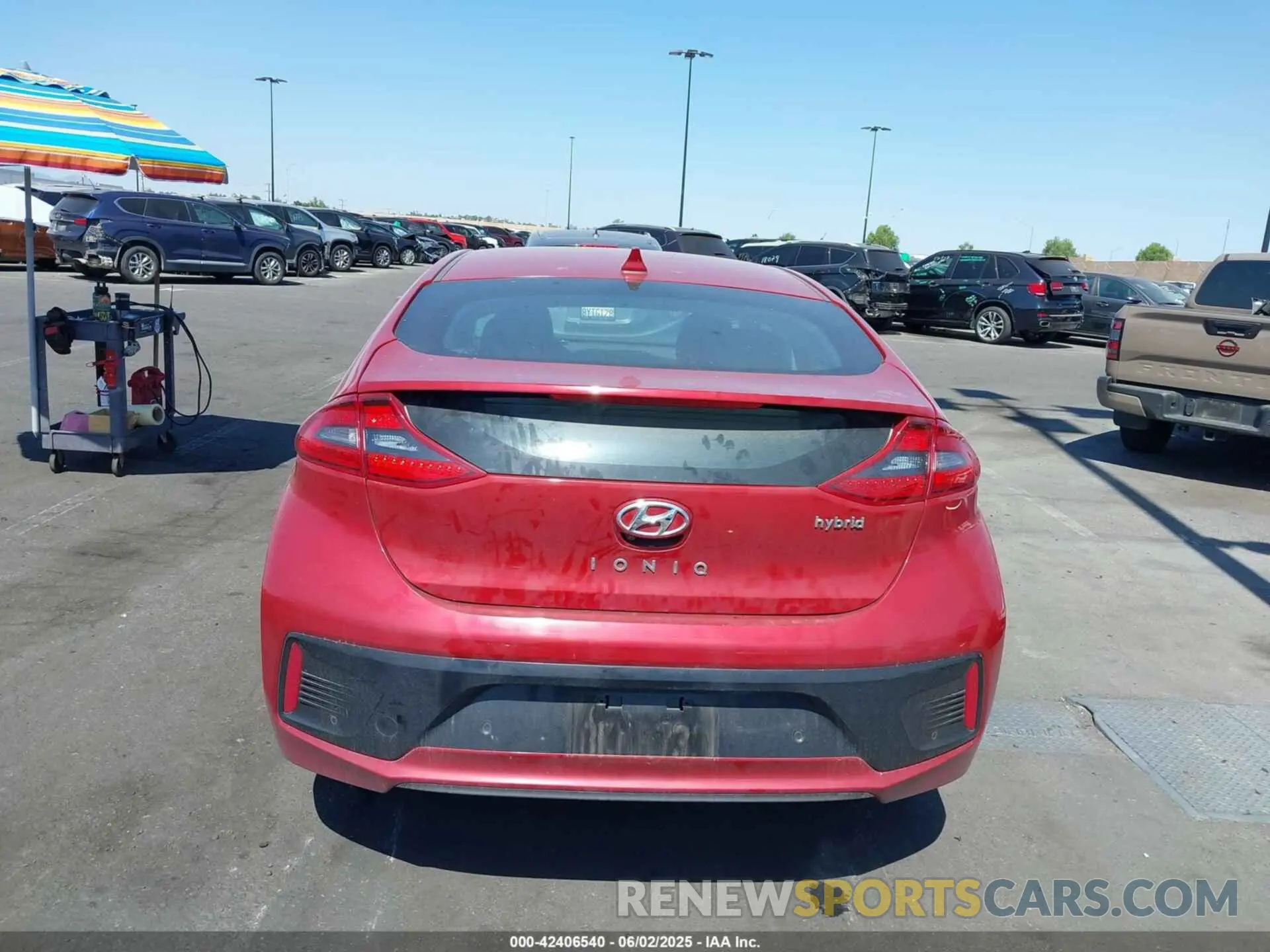 17 Photograph of a damaged car KMHC05LC8KU124248 HYUNDAI IONIQ HYBRID 2019