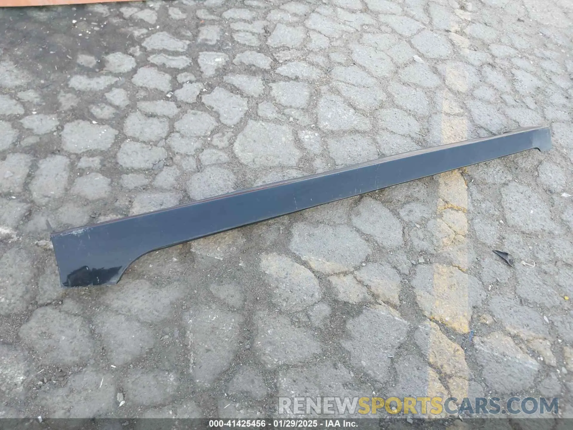 12 Photograph of a damaged car KMHC65LC0KU165343 HYUNDAI IONIQ HYBRID 2019