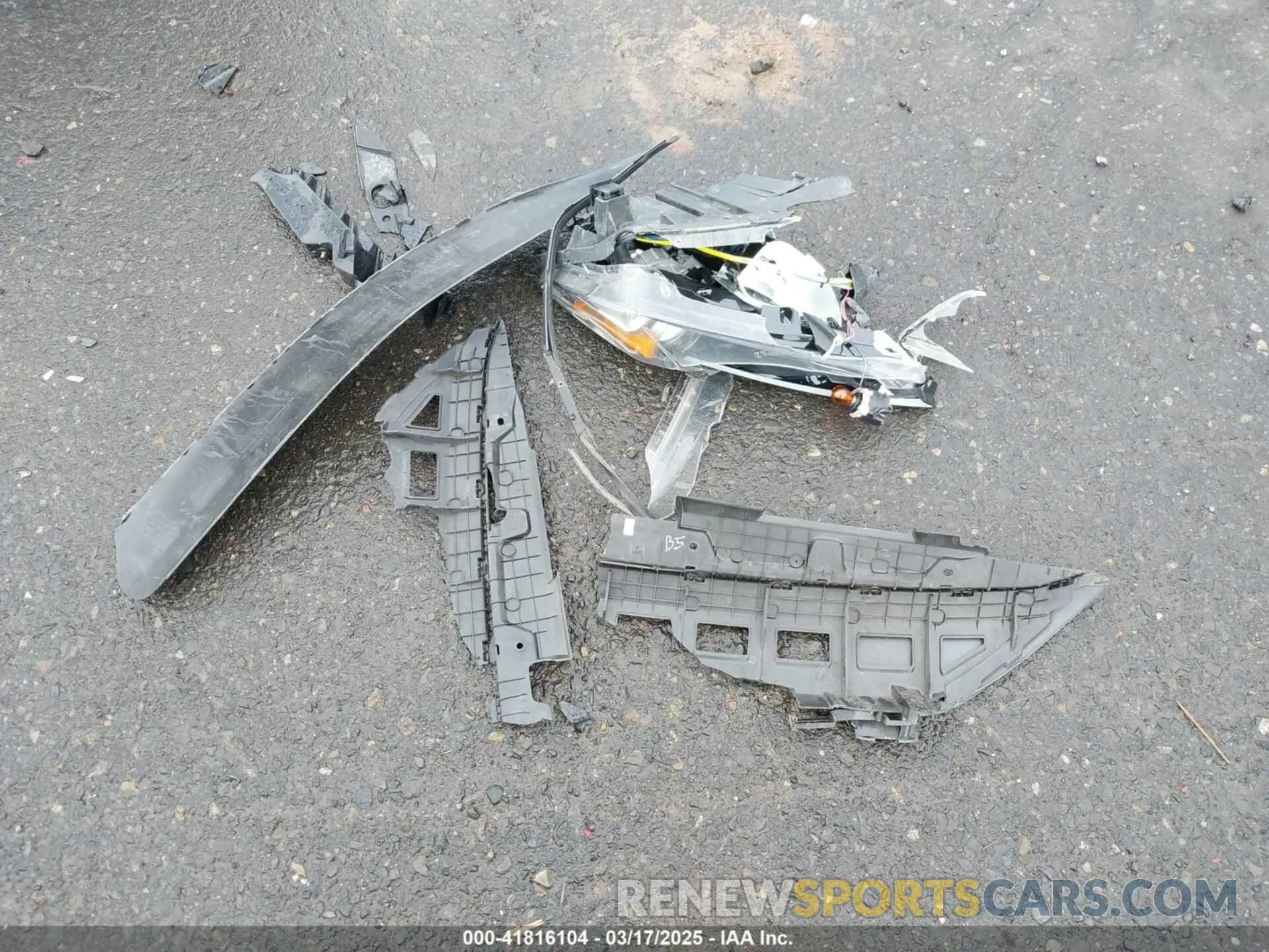 12 Photograph of a damaged car KMHC65LC0KU166010 HYUNDAI IONIQ HYBRID 2019