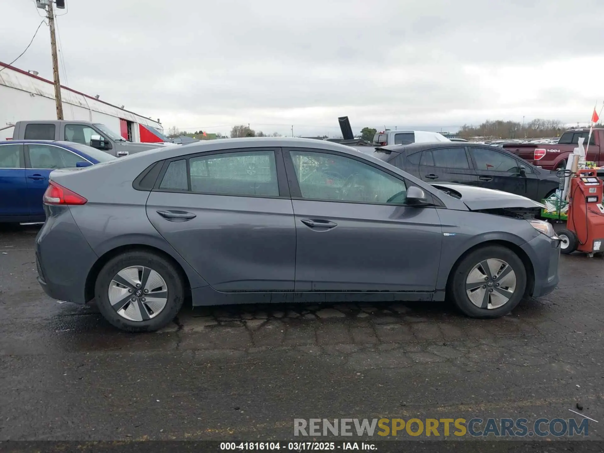 14 Photograph of a damaged car KMHC65LC0KU166010 HYUNDAI IONIQ HYBRID 2019