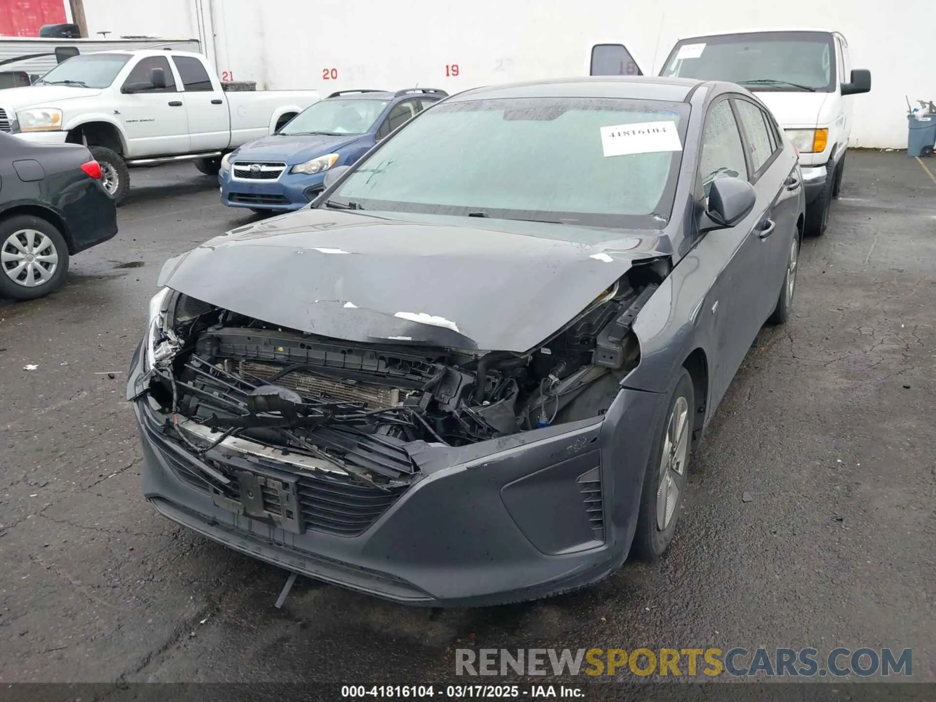 6 Photograph of a damaged car KMHC65LC0KU166010 HYUNDAI IONIQ HYBRID 2019