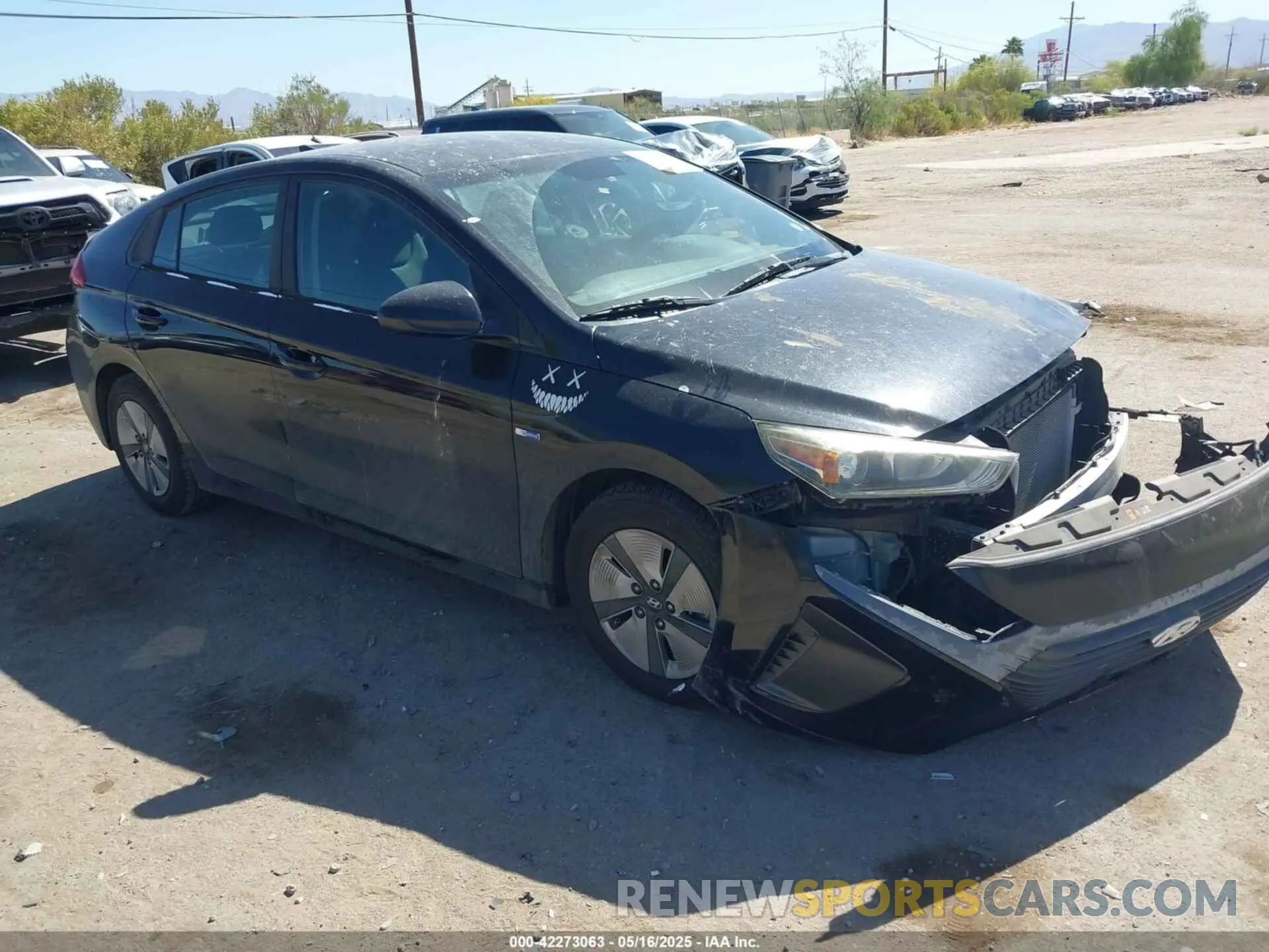 1 Photograph of a damaged car KMHC65LC0KU175841 HYUNDAI IONIQ HYBRID 2019