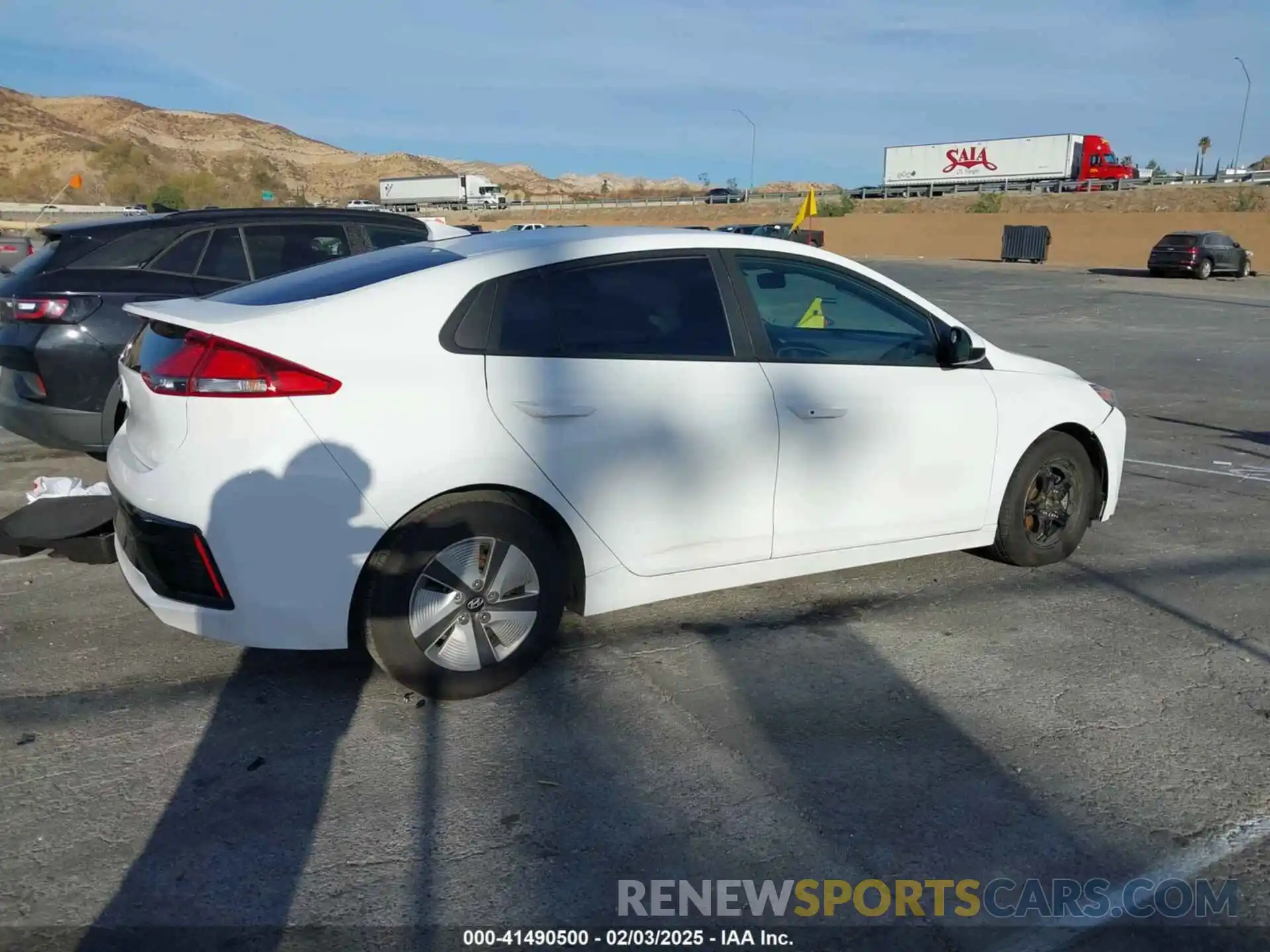 12 Photograph of a damaged car KMHC65LC1KU174438 HYUNDAI IONIQ HYBRID 2019