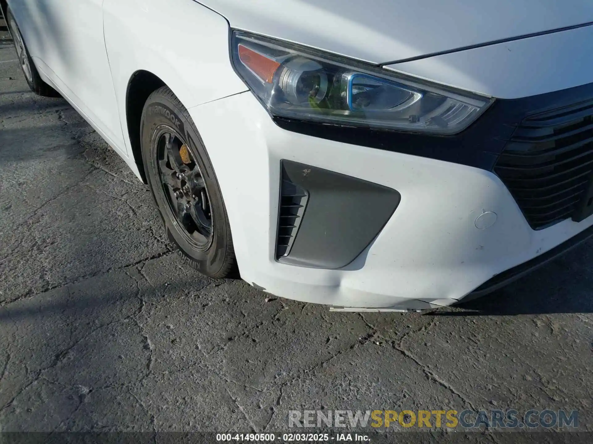 6 Photograph of a damaged car KMHC65LC1KU174438 HYUNDAI IONIQ HYBRID 2019