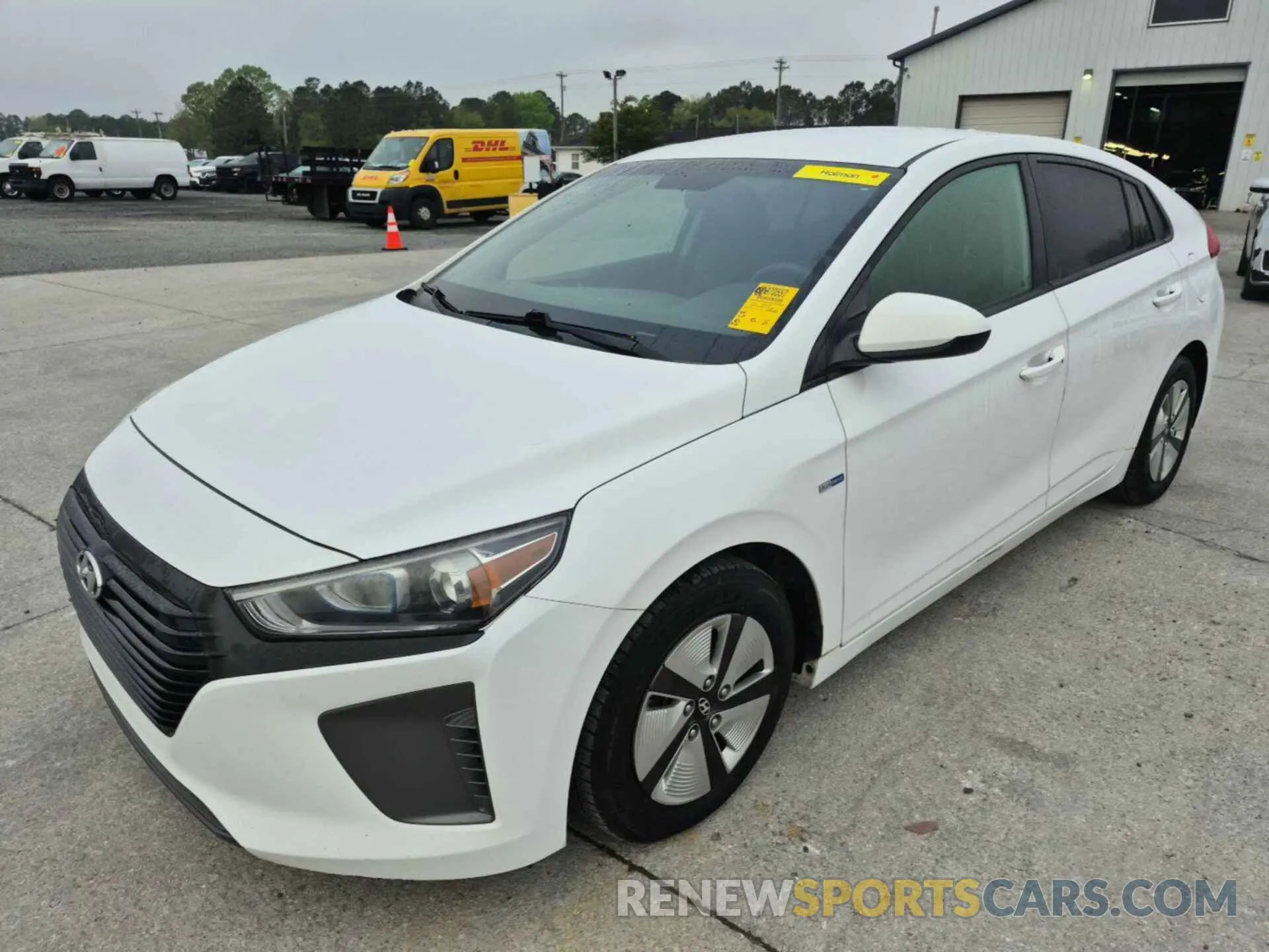 19 Photograph of a damaged car KMHC65LC3KU120543 HYUNDAI IONIQ HYBRID 2019