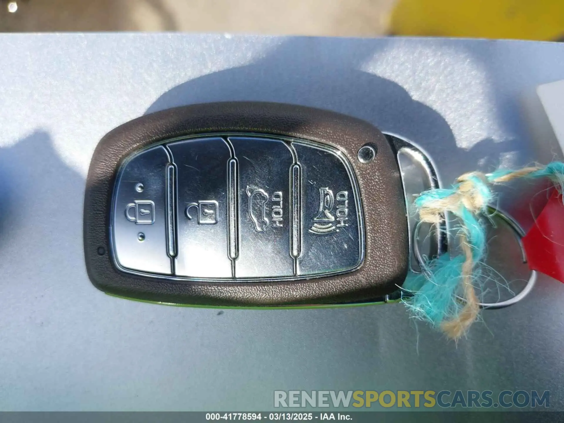 11 Photograph of a damaged car KMHC65LC3KU175915 HYUNDAI IONIQ HYBRID 2019