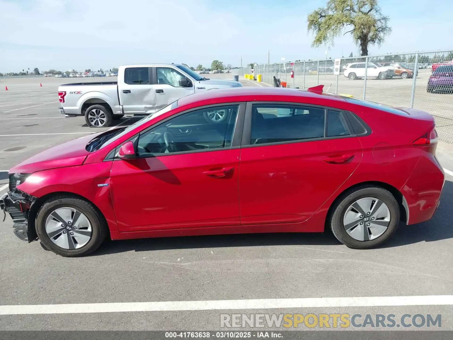 15 Photograph of a damaged car KMHC65LC5KU170876 HYUNDAI IONIQ HYBRID 2019