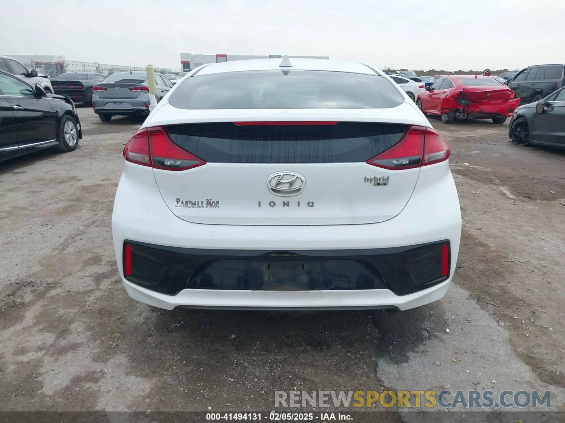 16 Photograph of a damaged car KMHC65LC6KU111920 HYUNDAI IONIQ HYBRID 2019