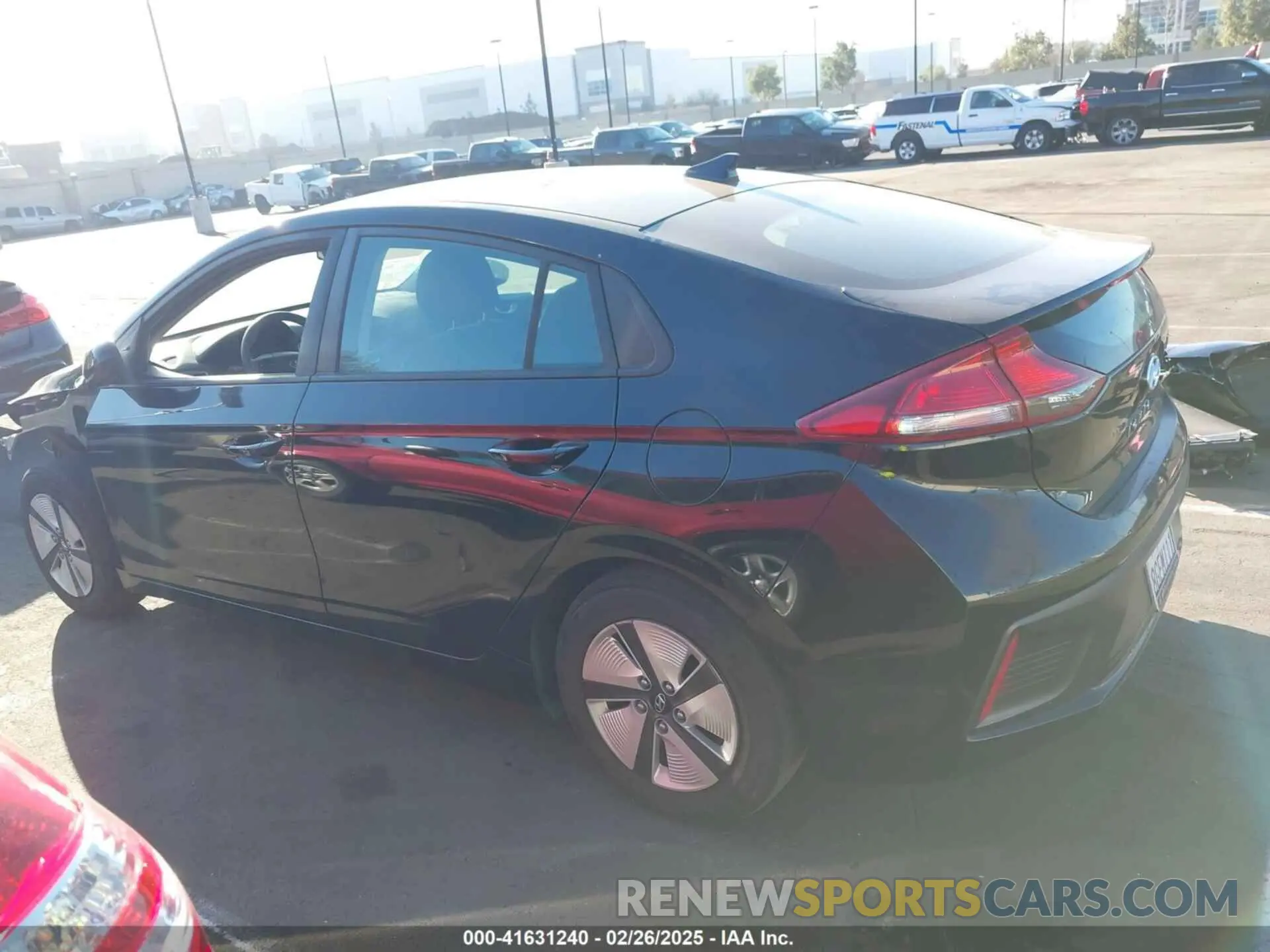 15 Photograph of a damaged car KMHC65LC7KU111411 HYUNDAI IONIQ HYBRID 2019