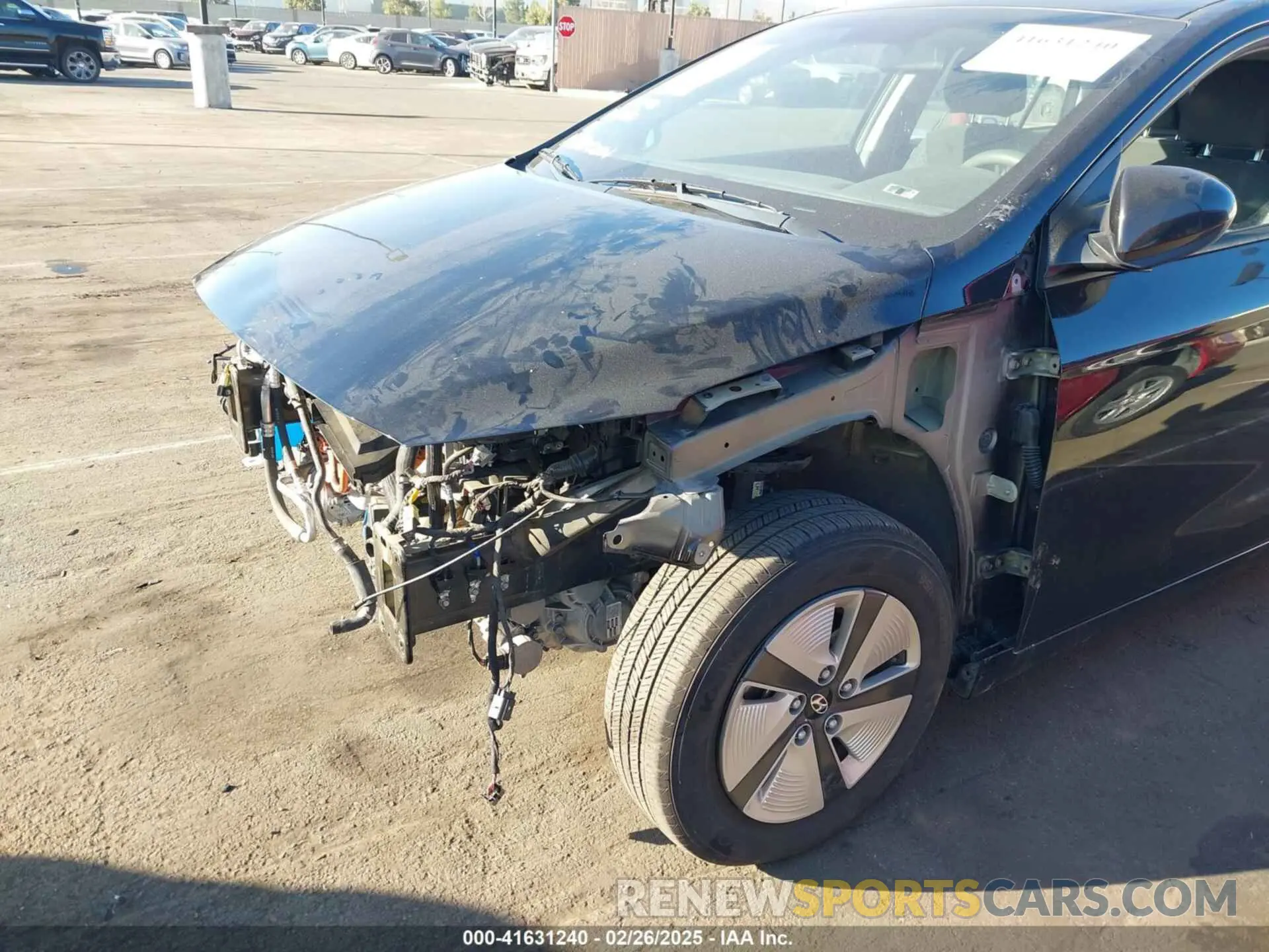6 Photograph of a damaged car KMHC65LC7KU111411 HYUNDAI IONIQ HYBRID 2019