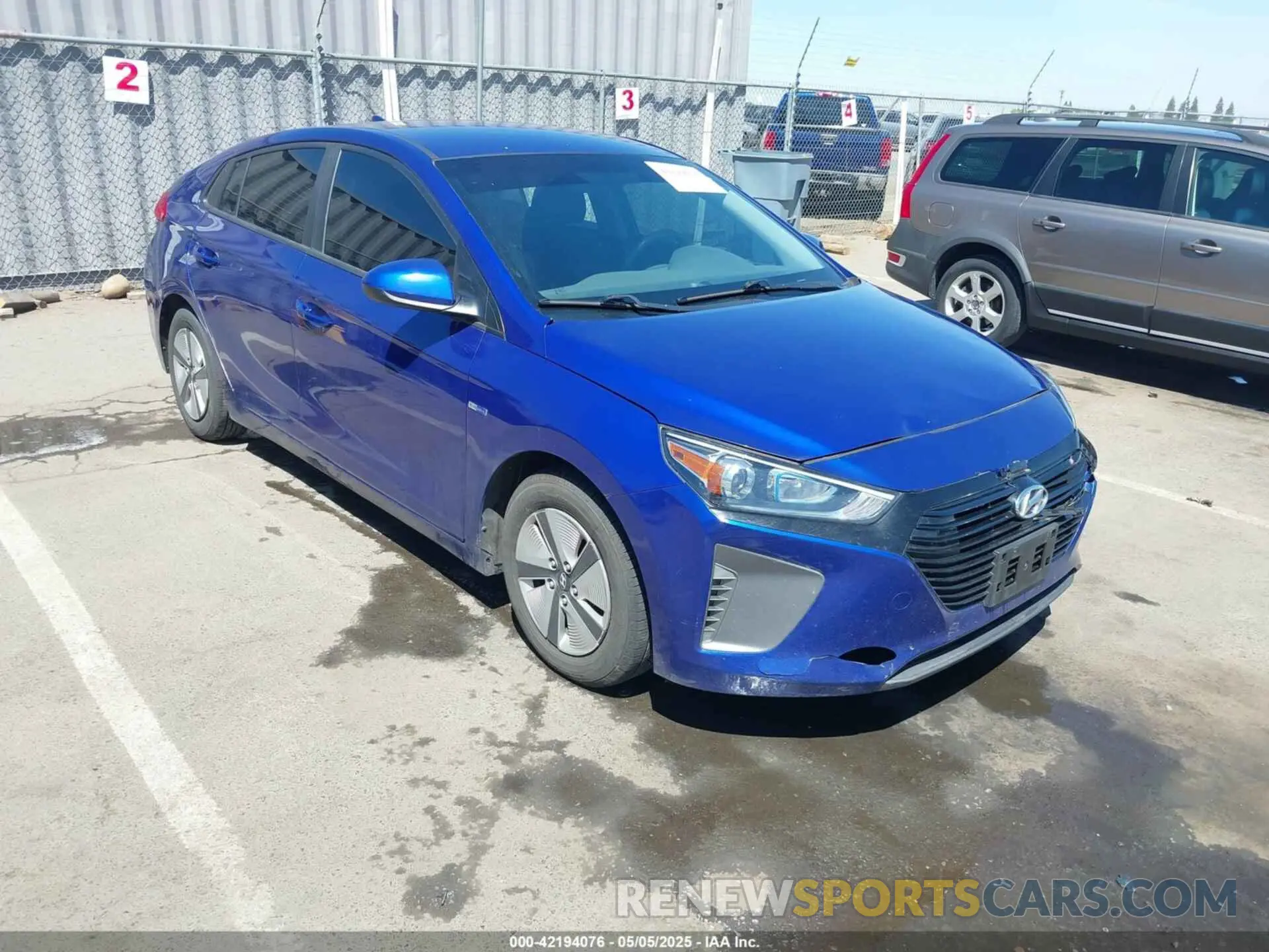 1 Photograph of a damaged car KMHC65LC8KU170791 HYUNDAI IONIQ HYBRID 2019