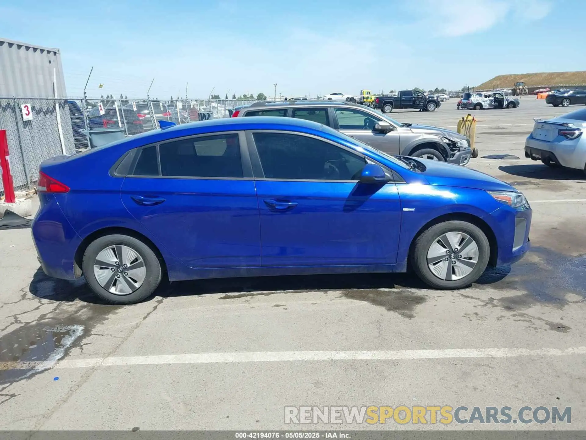 13 Photograph of a damaged car KMHC65LC8KU170791 HYUNDAI IONIQ HYBRID 2019