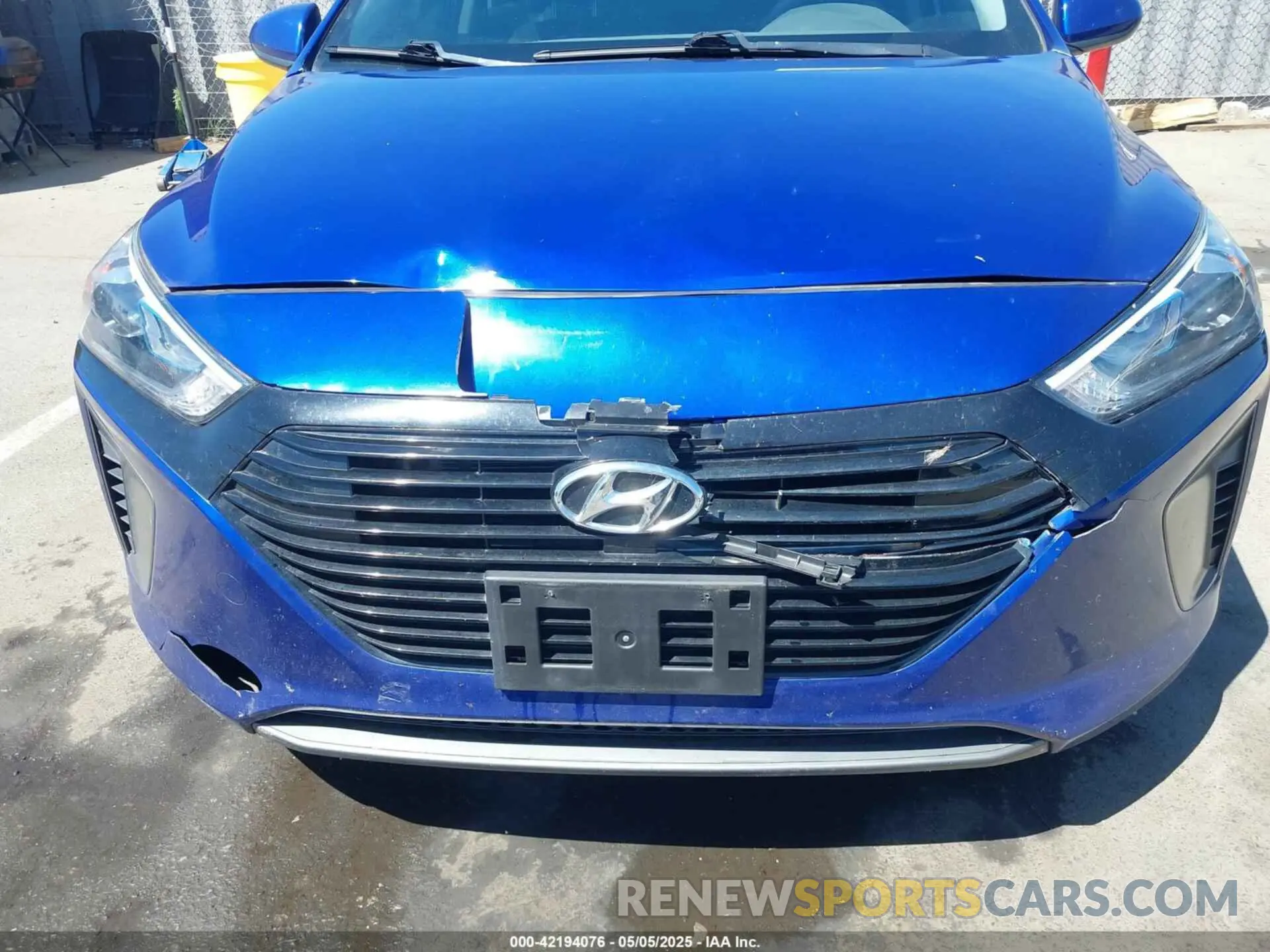 17 Photograph of a damaged car KMHC65LC8KU170791 HYUNDAI IONIQ HYBRID 2019