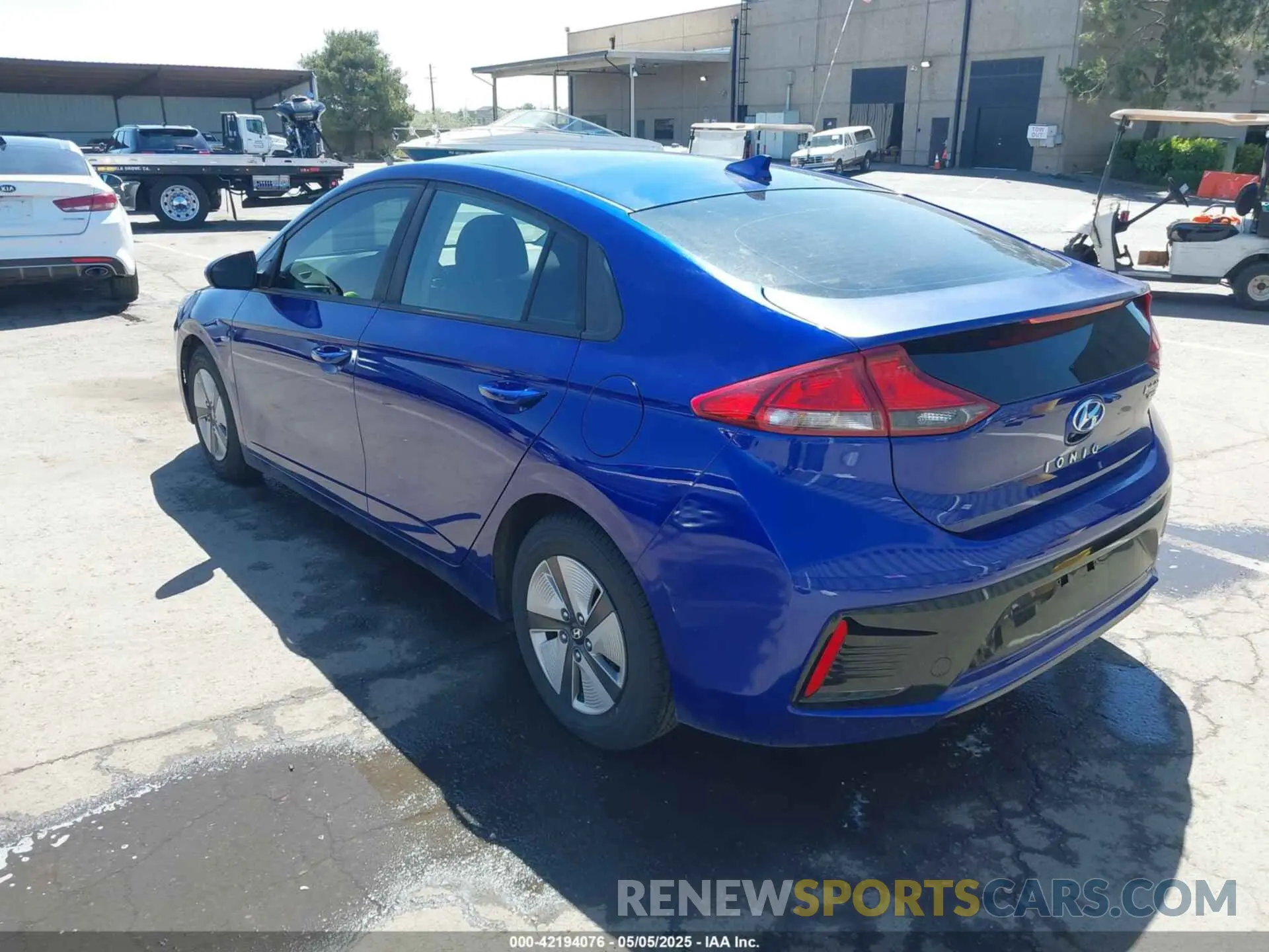 3 Photograph of a damaged car KMHC65LC8KU170791 HYUNDAI IONIQ HYBRID 2019
