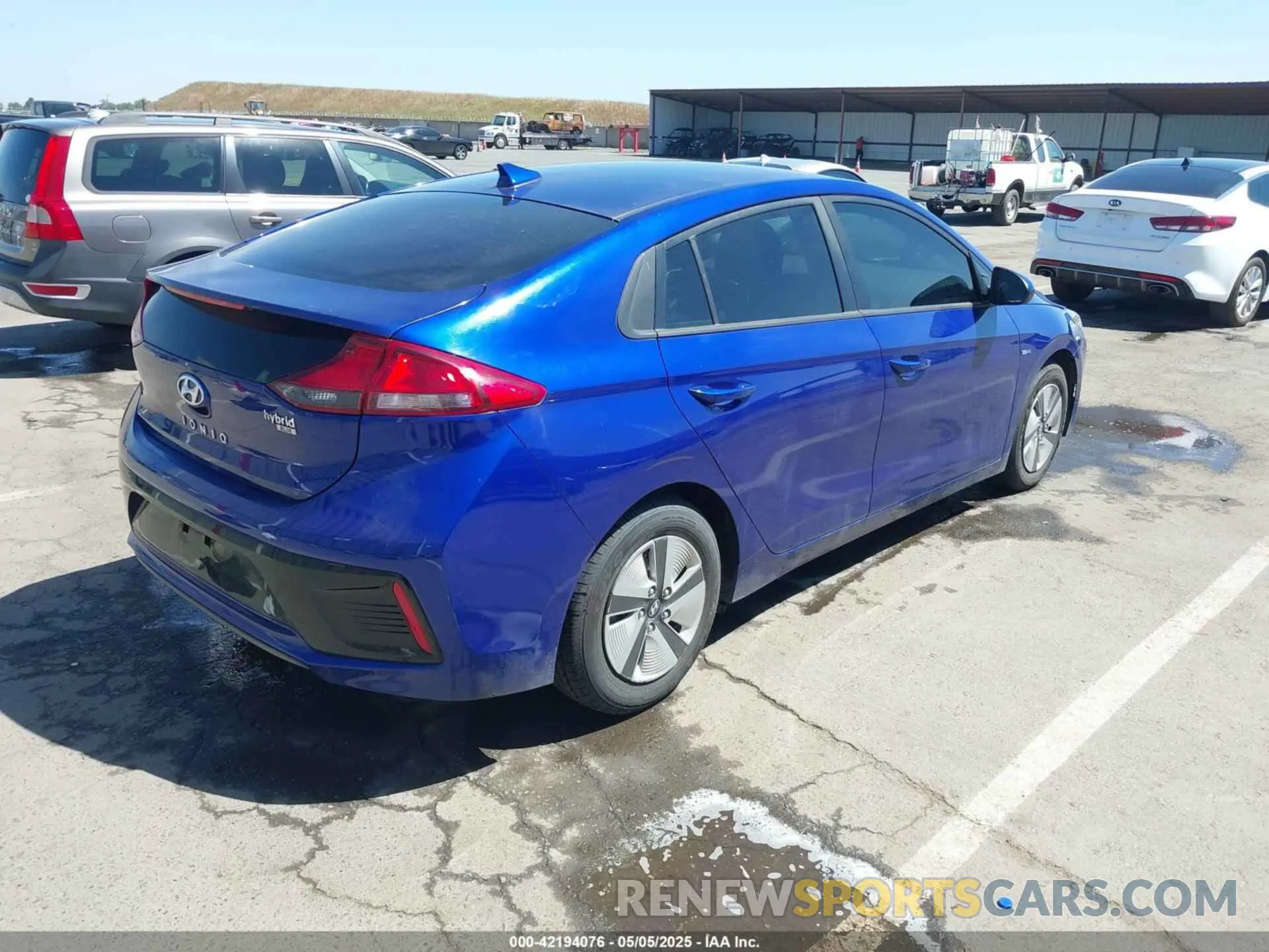 4 Photograph of a damaged car KMHC65LC8KU170791 HYUNDAI IONIQ HYBRID 2019
